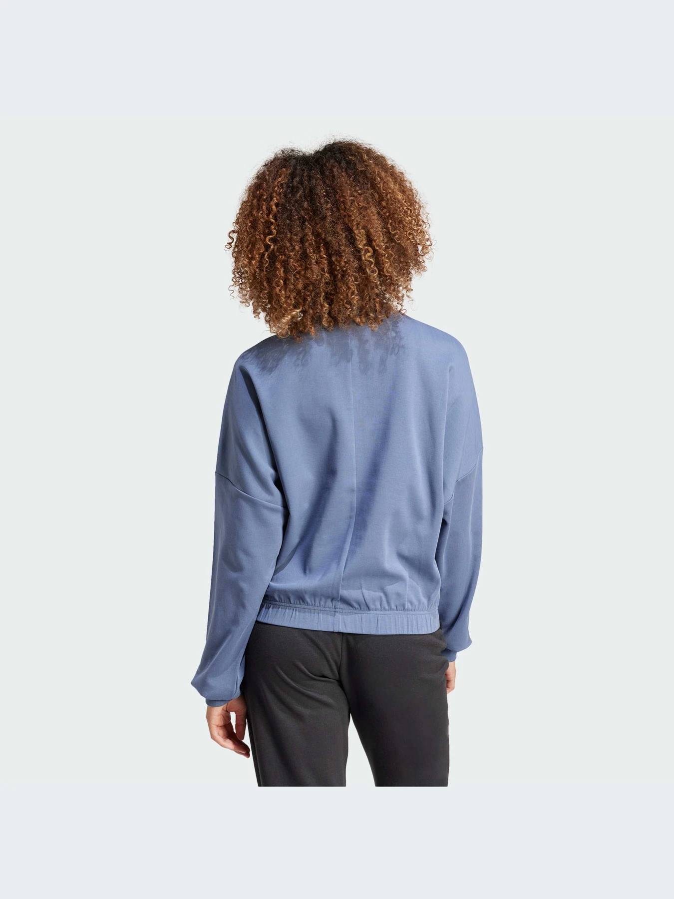 Худи и свитшоты Adidas модель IT4877-KZ Худи и свитшоты Adidas модель IT4877-KZ Фото
