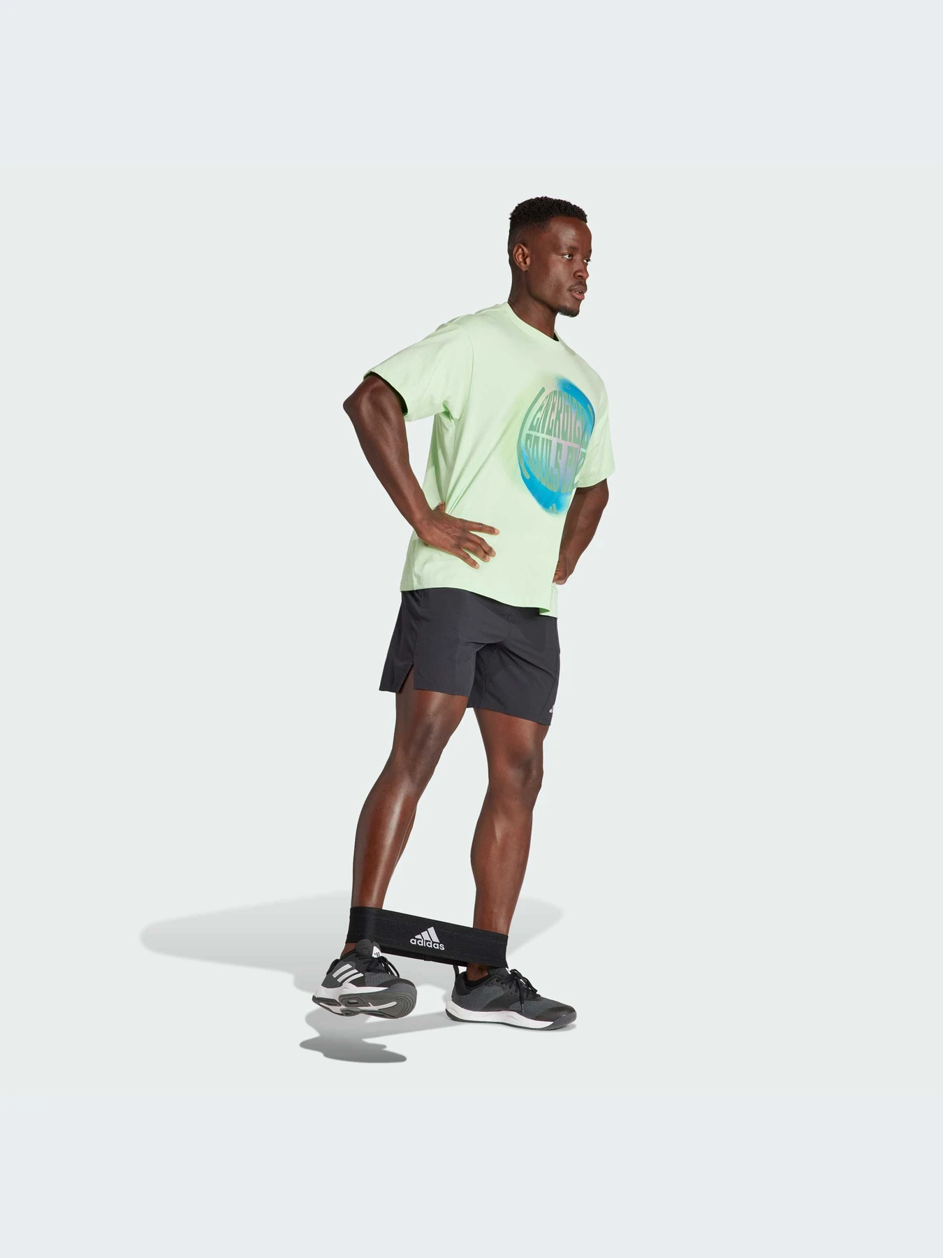 Футболки и поло Adidas Graphics модель IN8293-KZ Футболки и поло Adidas Graphics модель IN8293-KZ Фото