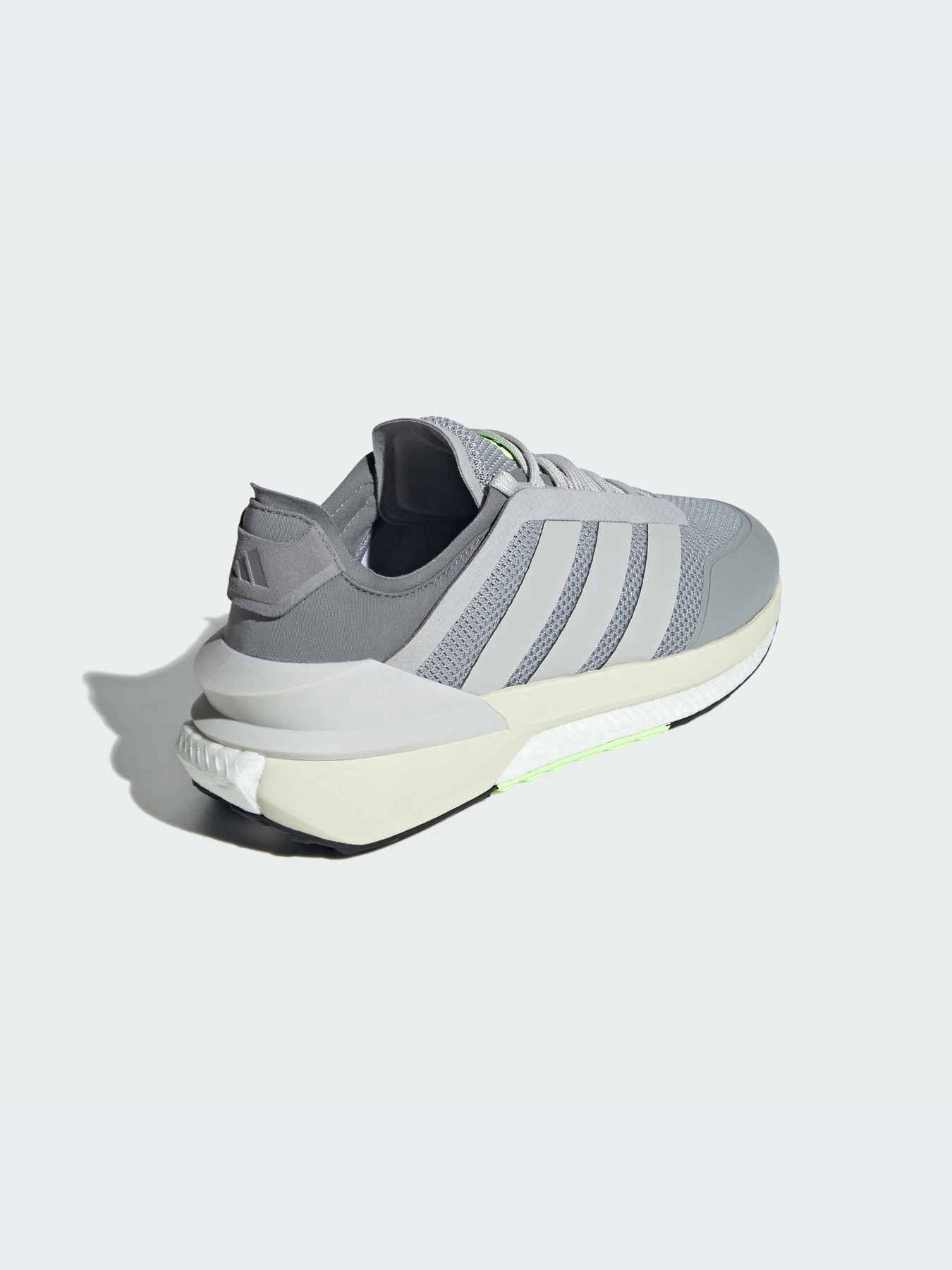 Кроссовки Adidas AVRYN модель IE2640-KZ Кроссовки Adidas AVRYN модель IE2640-KZ Фото