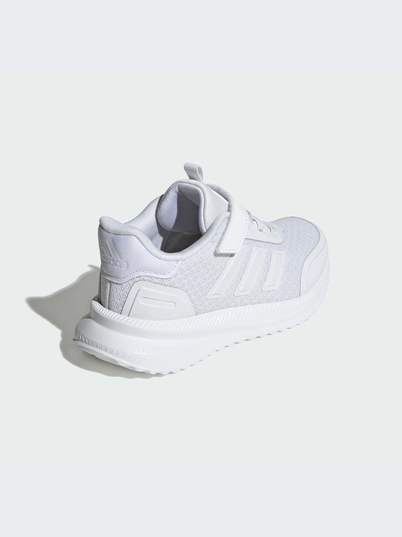 Кроссовки Adidas XPLR модель IE8471-KZ Кроссовки Adidas XPLR модель IE8471-KZ Фото