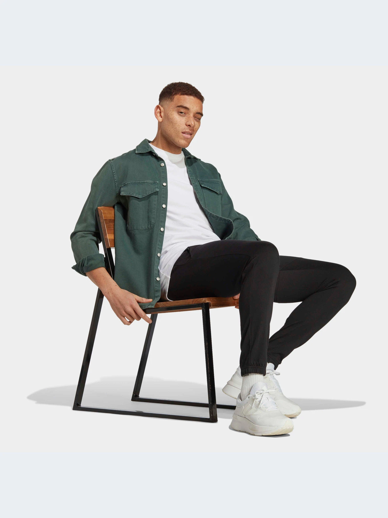 Брюки Adidas модель IC9400-KZ Брюки Adidas модель IC9400-KZ Фото