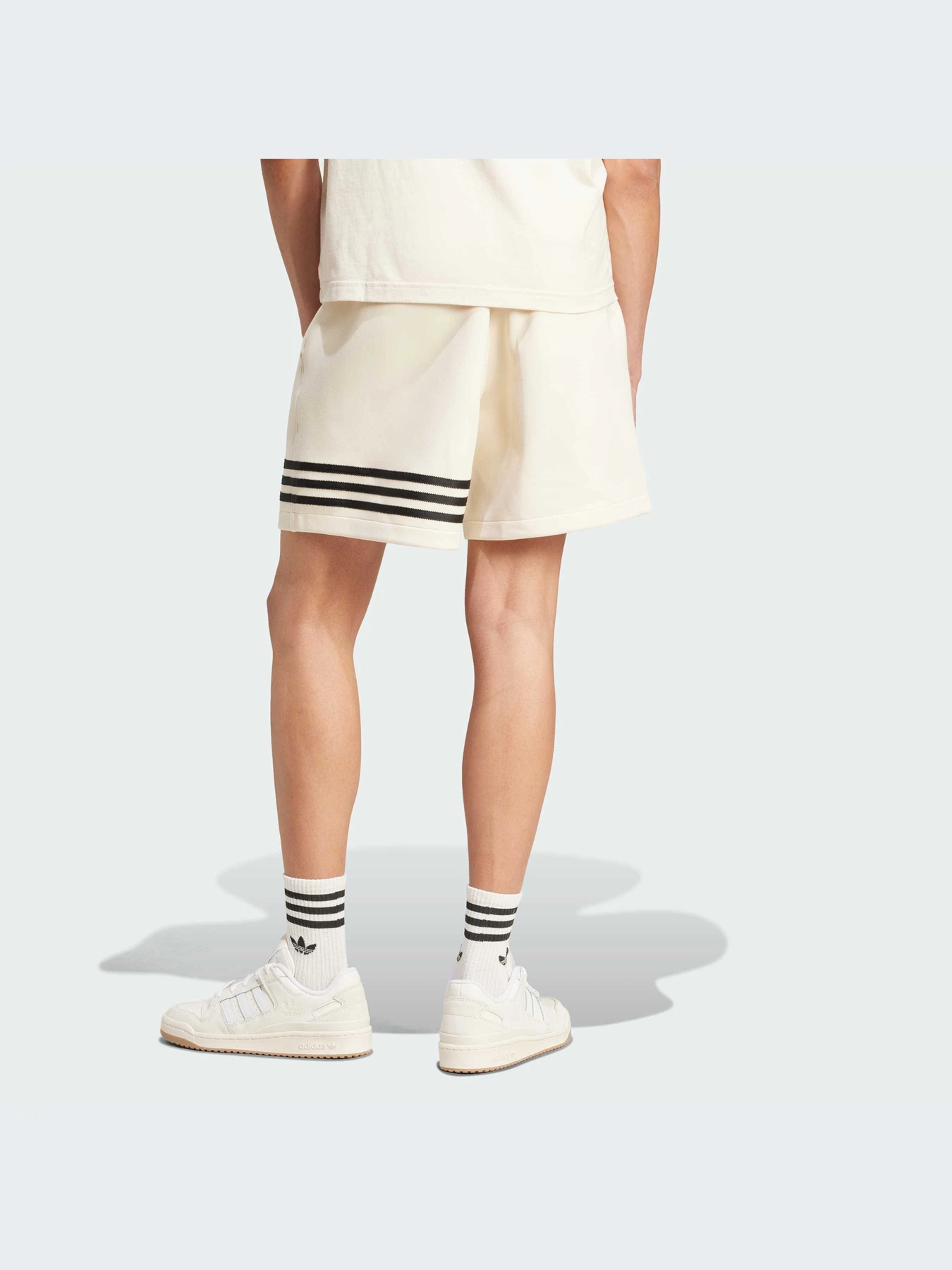 Шорты Adidas Adicolor модель JF9148-KZ Шорты Adidas Adicolor модель JF9148-KZ Фото