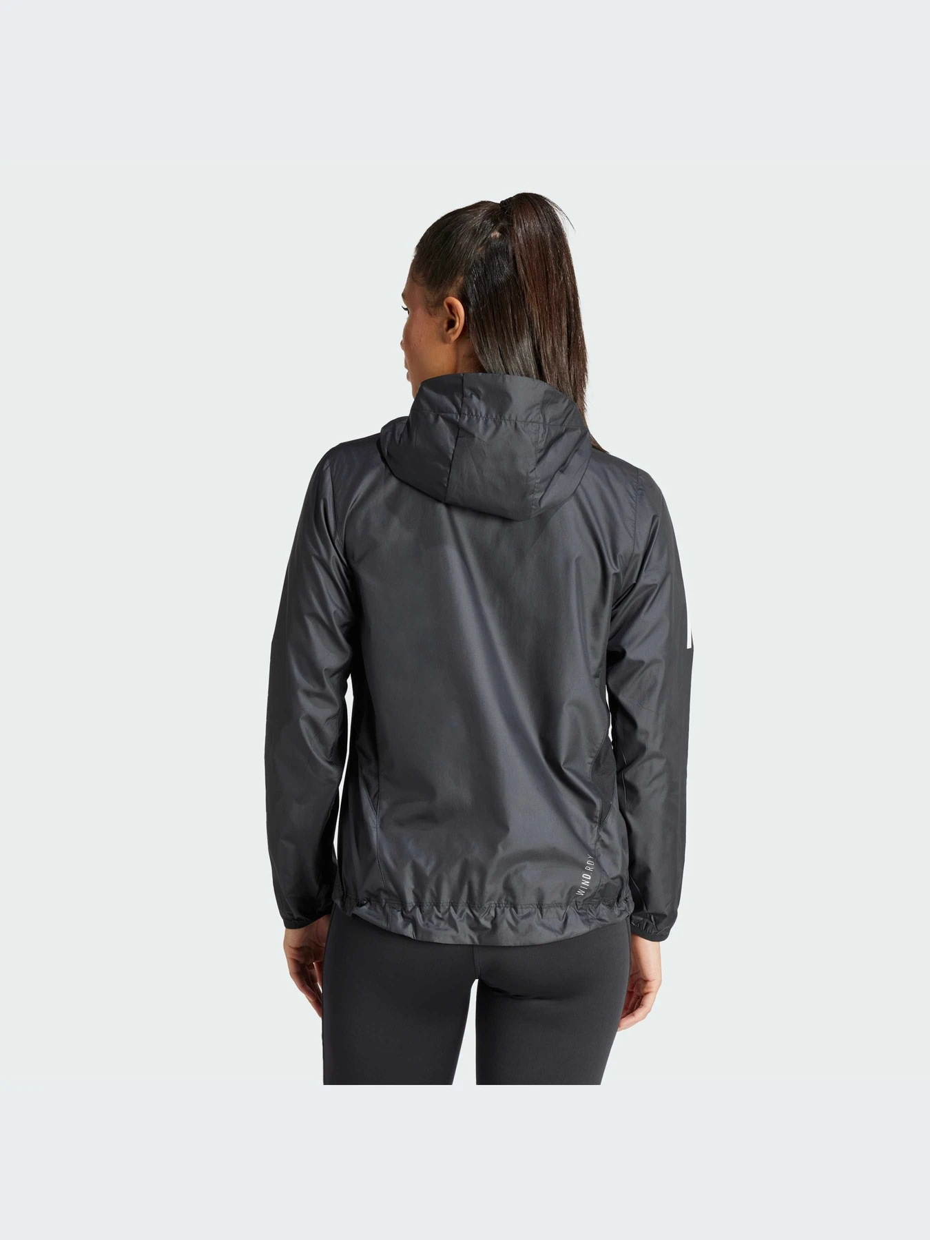 Куртки и дубленки Adidas модель IN1576-KZ Куртки и дубленки Adidas модель IN1576-KZ Фото