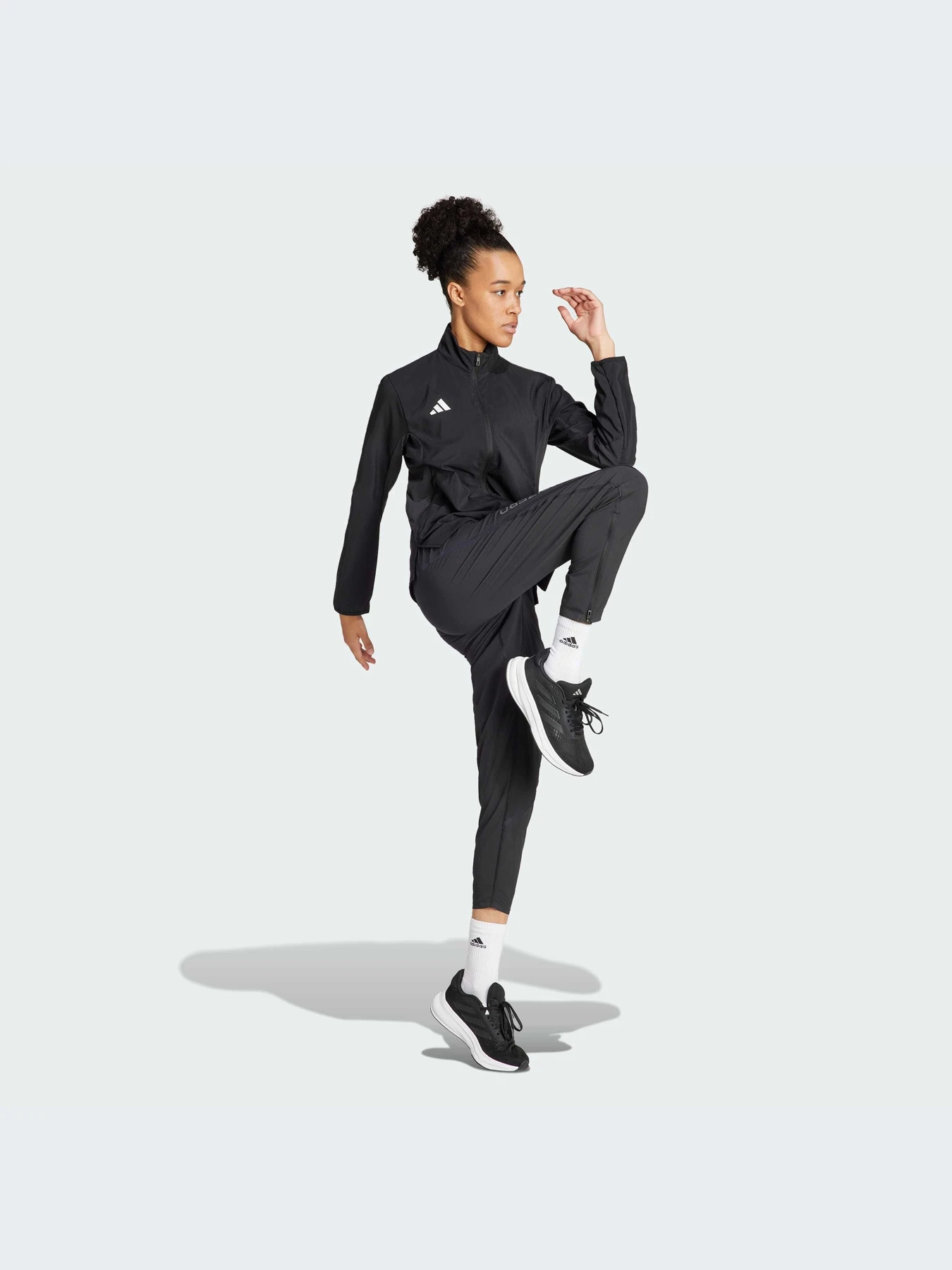 Куртки и дубленки Adidas модель IT7595-KZ Куртки и дубленки Adidas модель IT7595-KZ Фото