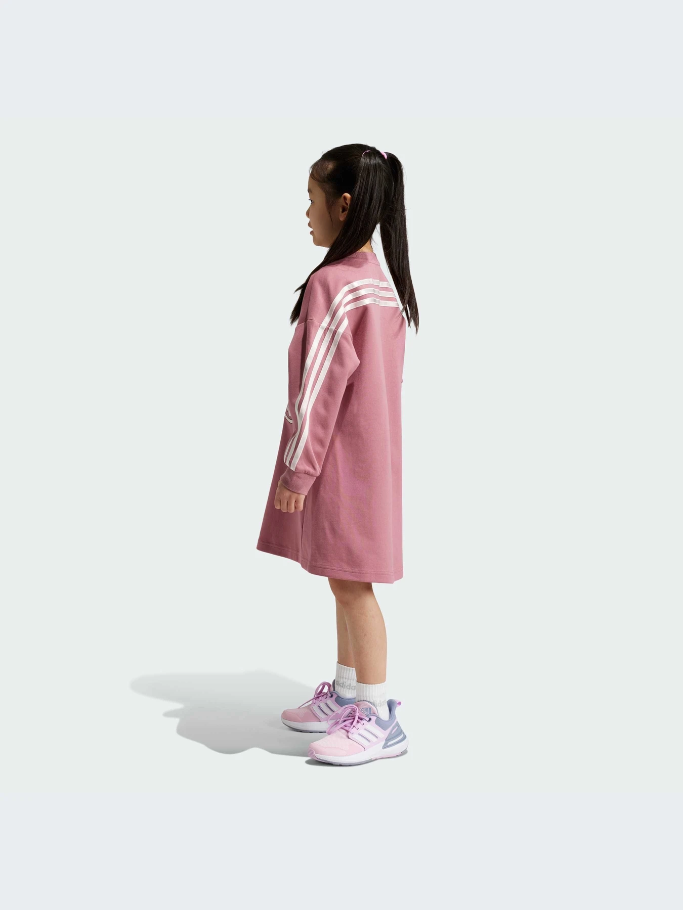 Платья Adidas модель IV9620-KZ Платья Adidas модель IV9620-KZ Фото