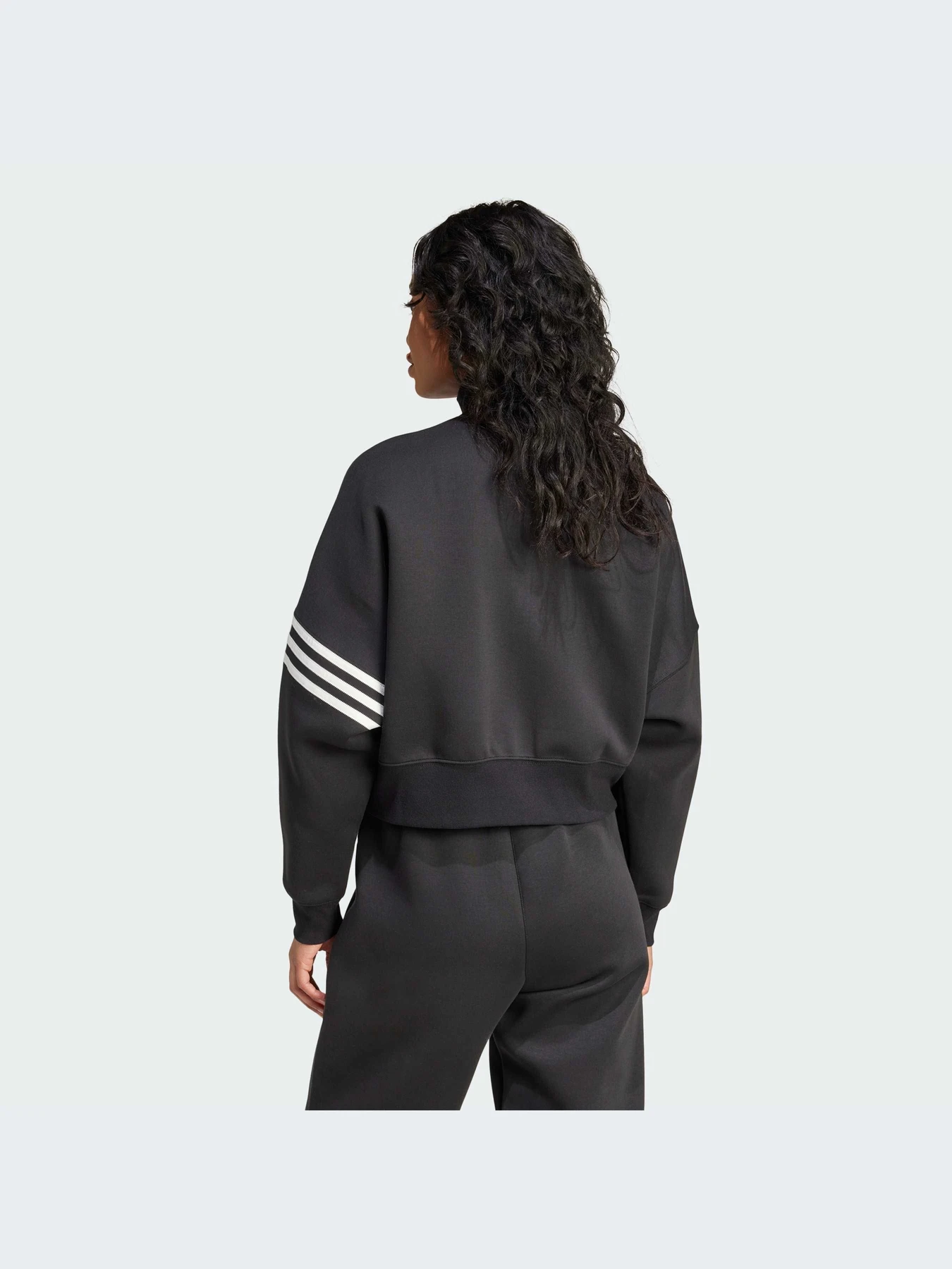Худи и свитшоты Adidas модель IW5601-KZ Худи и свитшоты Adidas модель IW5601-KZ Фото