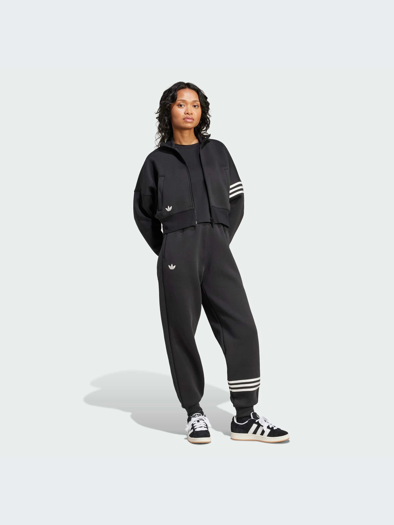 Худи и свитшоты Adidas модель IW5601-KZ Худи и свитшоты Adidas модель IW5601-KZ Фото