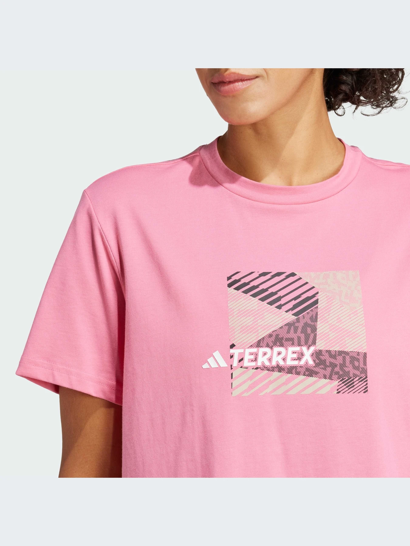 Футболки и поло Adidas модель IZ0451-KZ Футболки и поло Adidas модель IZ0451-KZ Фото