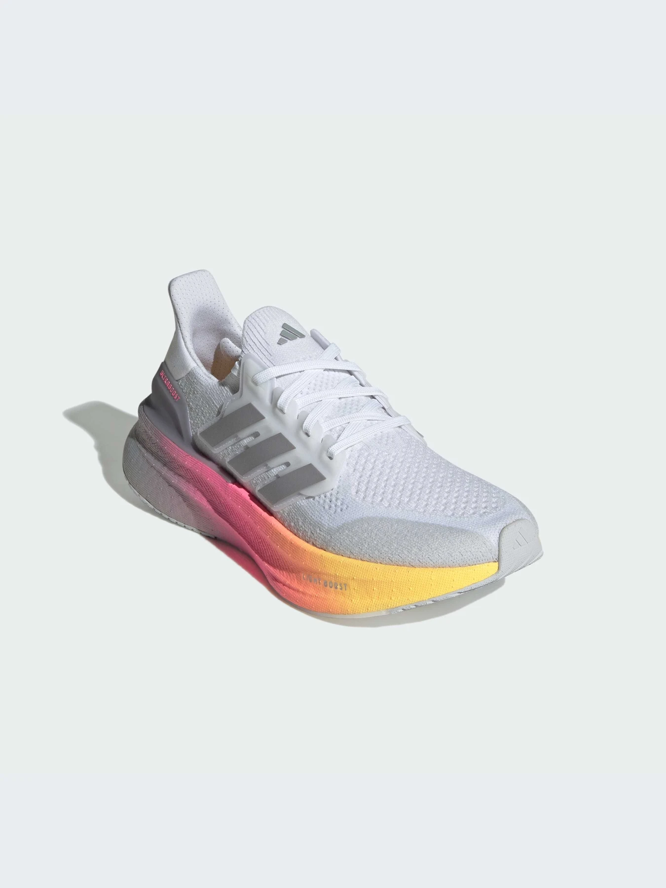 Кроссовки Adidas Ultraboost модель ID8840-KZ Кроссовки Adidas Ultraboost модель ID8840-KZ Фото