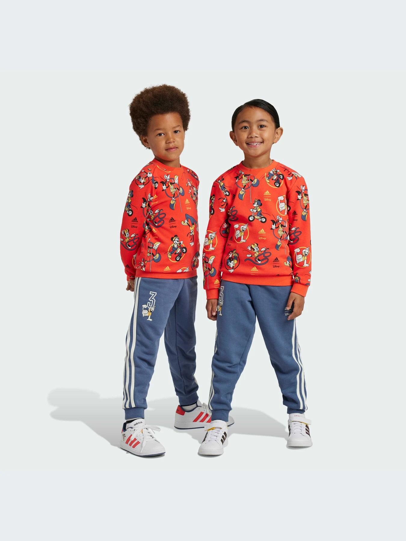 Костюмы Adidas модель IV9625-KZ Костюмы Adidas модель IV9625-KZ Фото