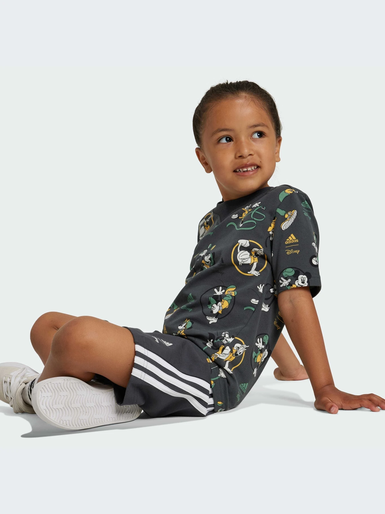 Костюмы Adidas модель IV9630-KZ Костюмы Adidas модель IV9630-KZ Фото