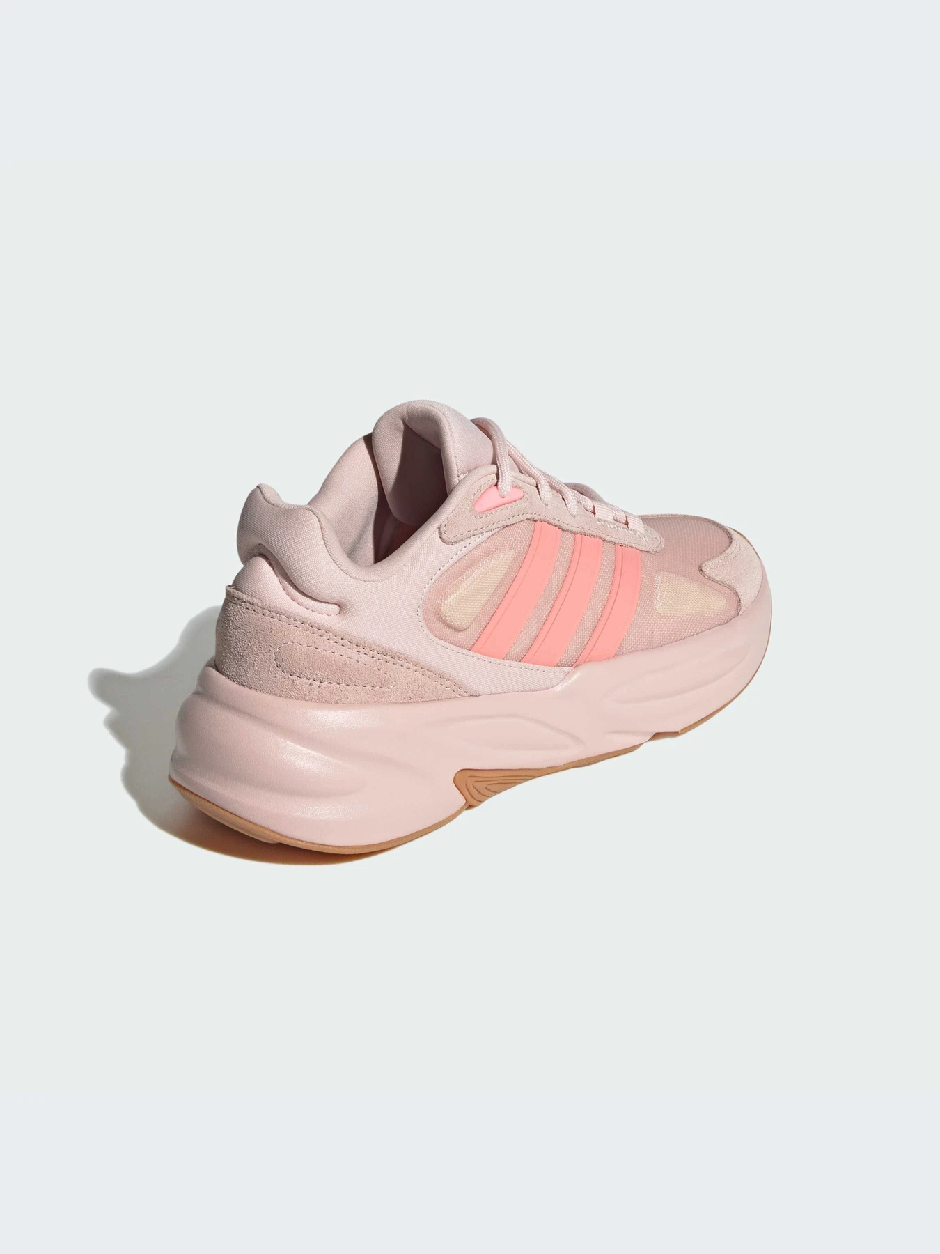 Кроссовки Adidas Ozweego модель IH2296-KZ Фото