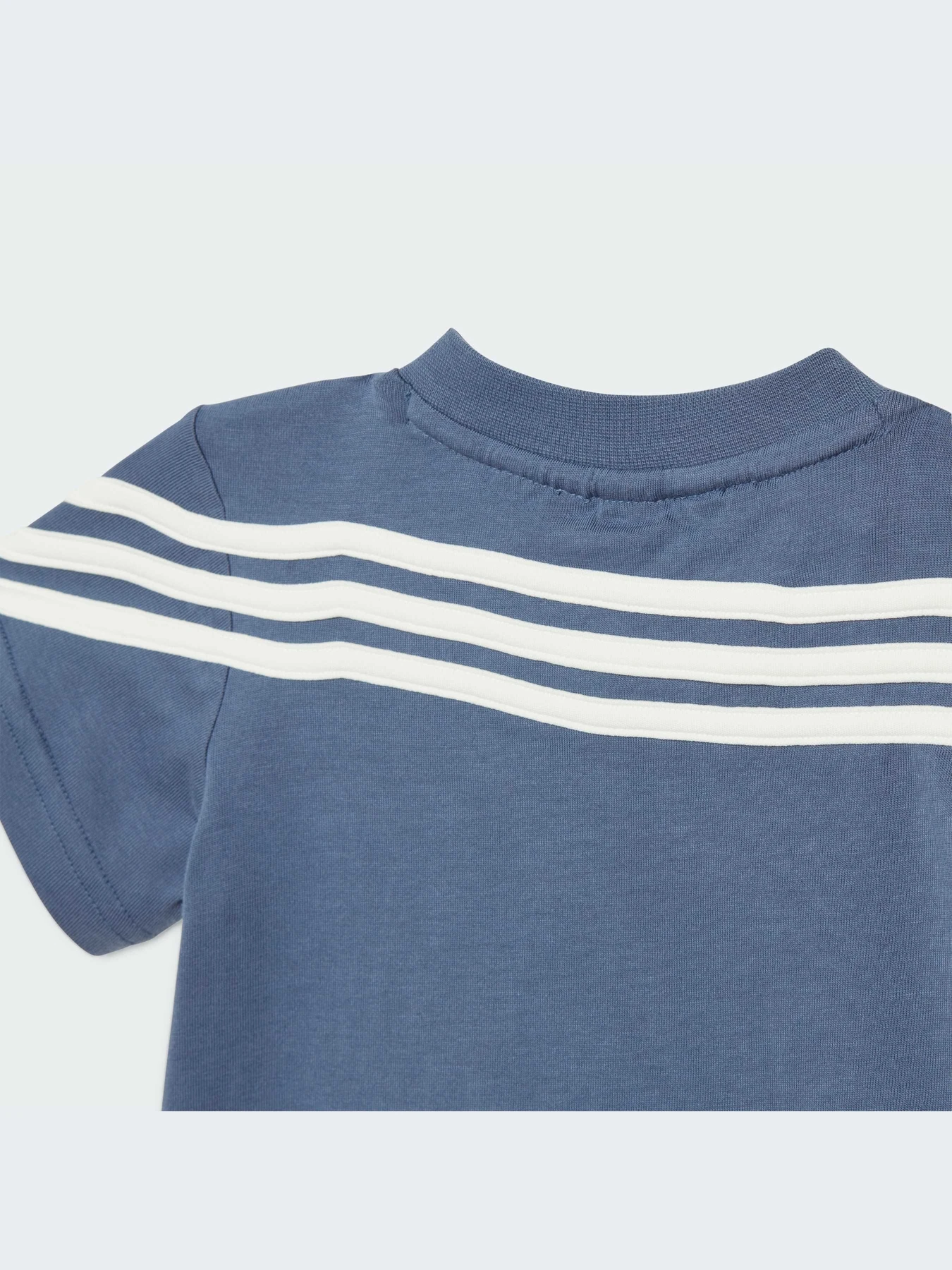 Футболки и поло Adidas модель IV7363-KZ Футболки и поло Adidas модель IV7363-KZ Фото