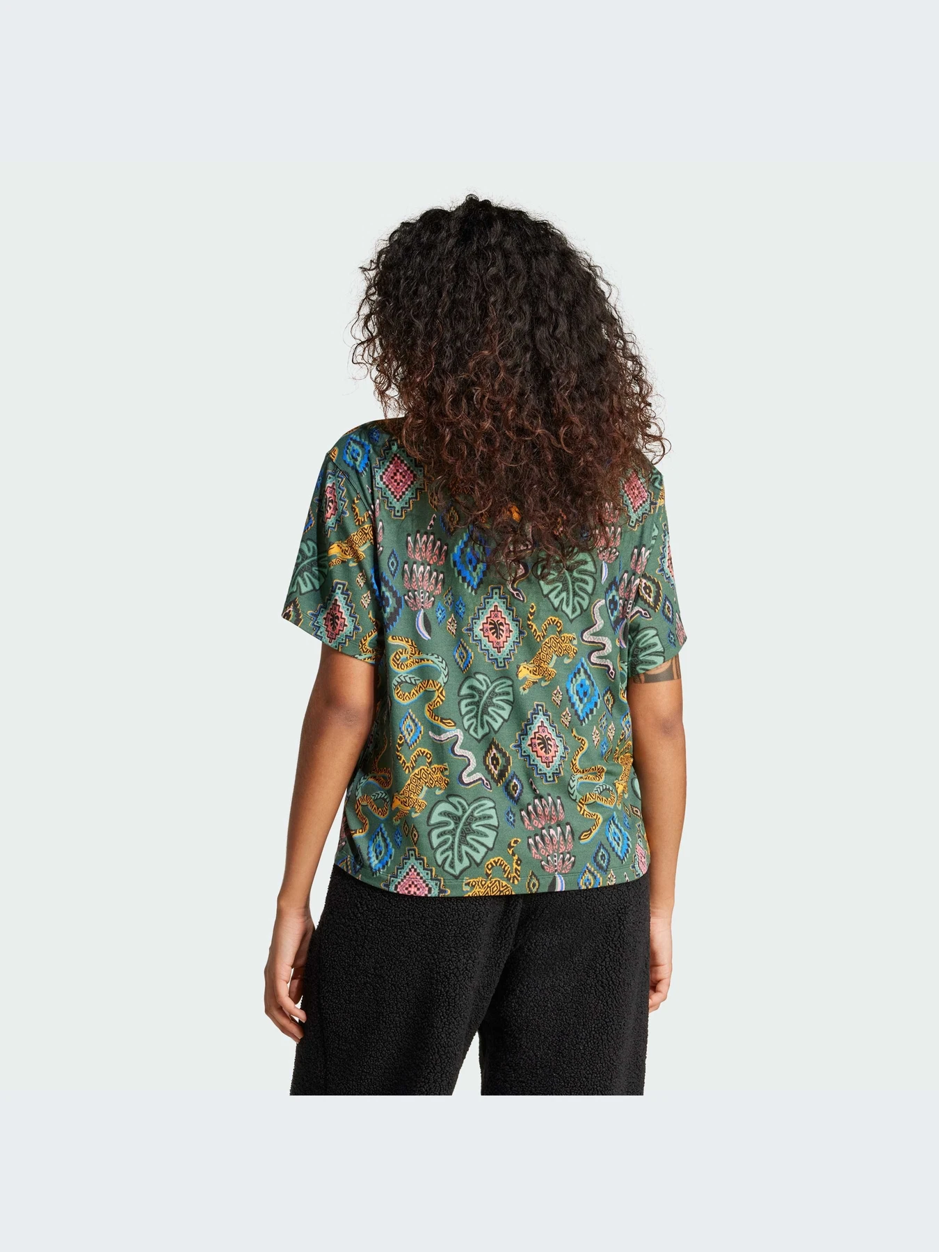 Футболки и поло Adidas модель IW0795-KZ Футболки и поло Adidas модель IW0795-KZ Фото