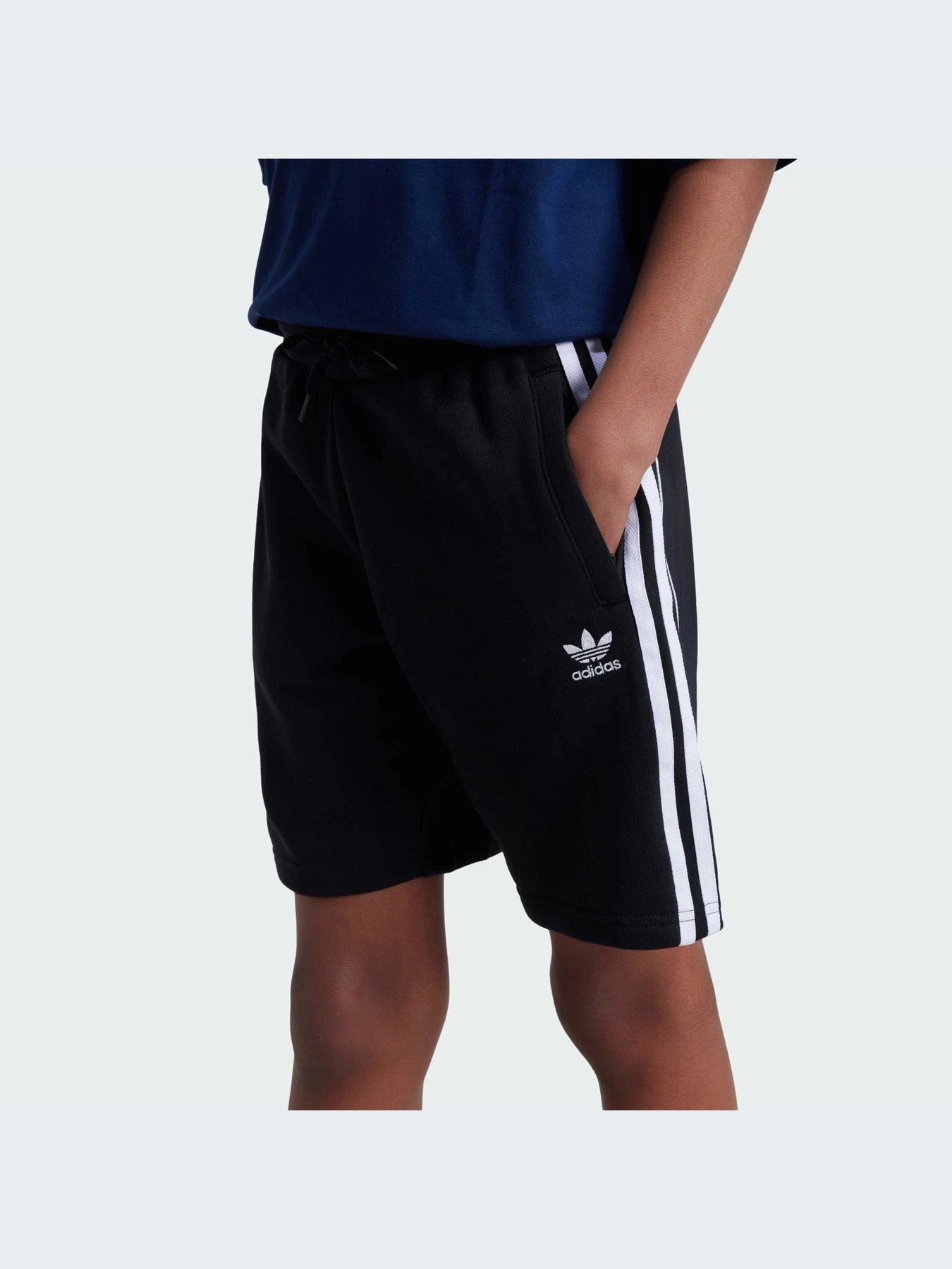 Шорты Adidas Adicolor модель IY7481-KZ Шорты Adidas Adicolor модель IY7481-KZ Фото