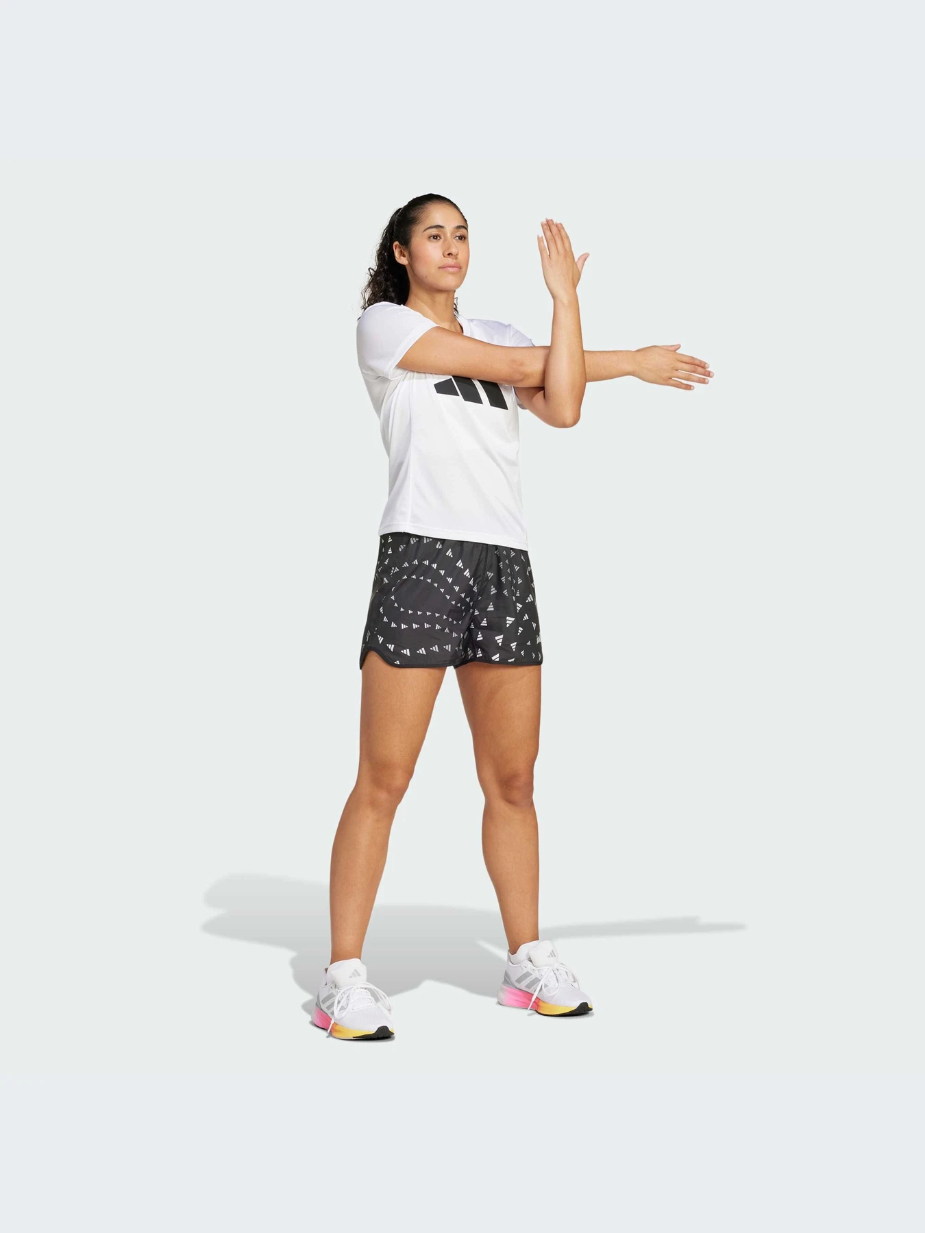 Шорты Adidas модель IT3479-KZ Шорты Adidas модель IT3479-KZ Фото