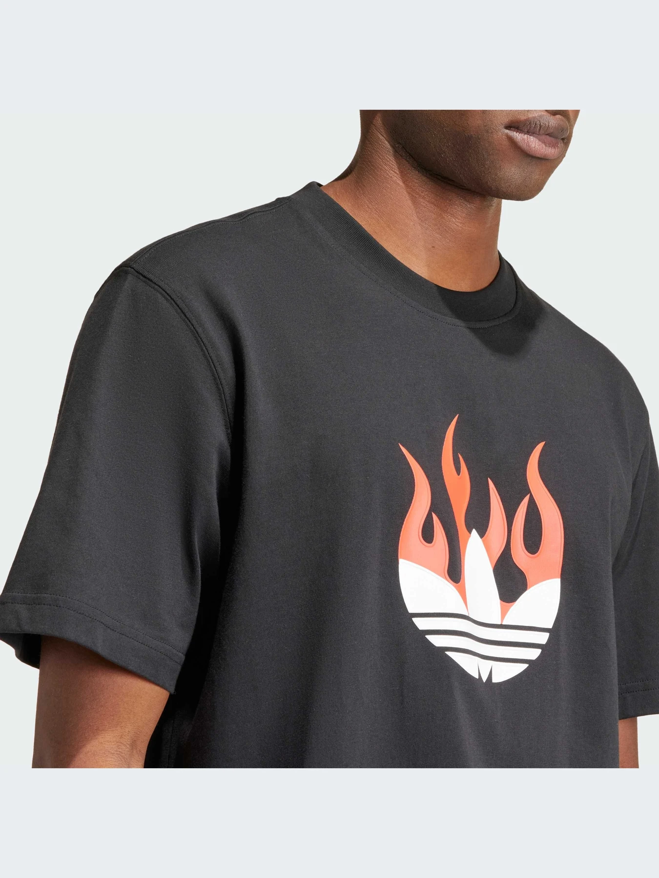 Футболки и поло Adidas Graphics модель IS0178-KZ Футболки и поло Adidas Graphics модель IS0178-KZ Фото