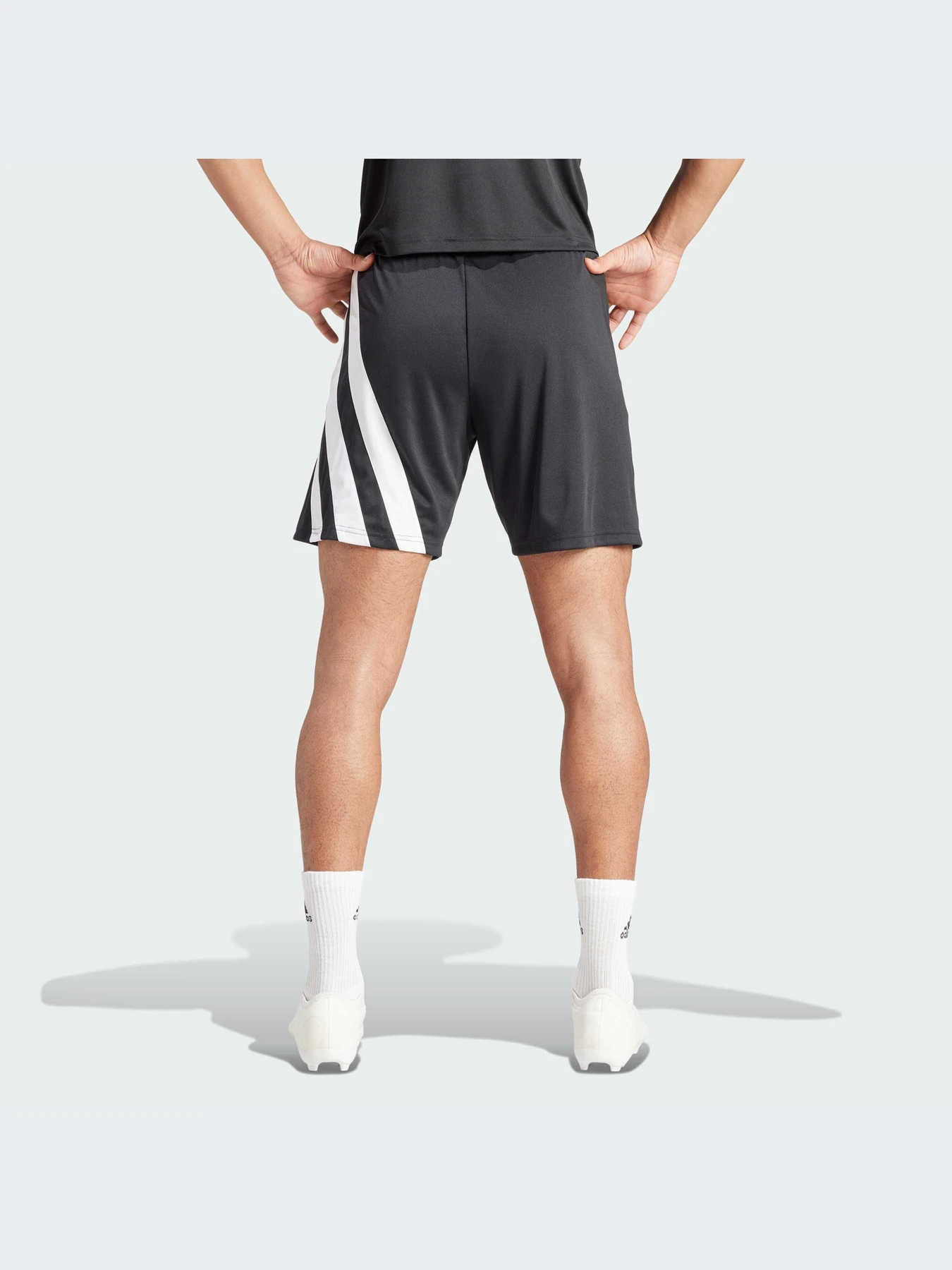 Шорты Adidas модель IK5755-KZ Шорты Adidas модель IK5755-KZ Фото