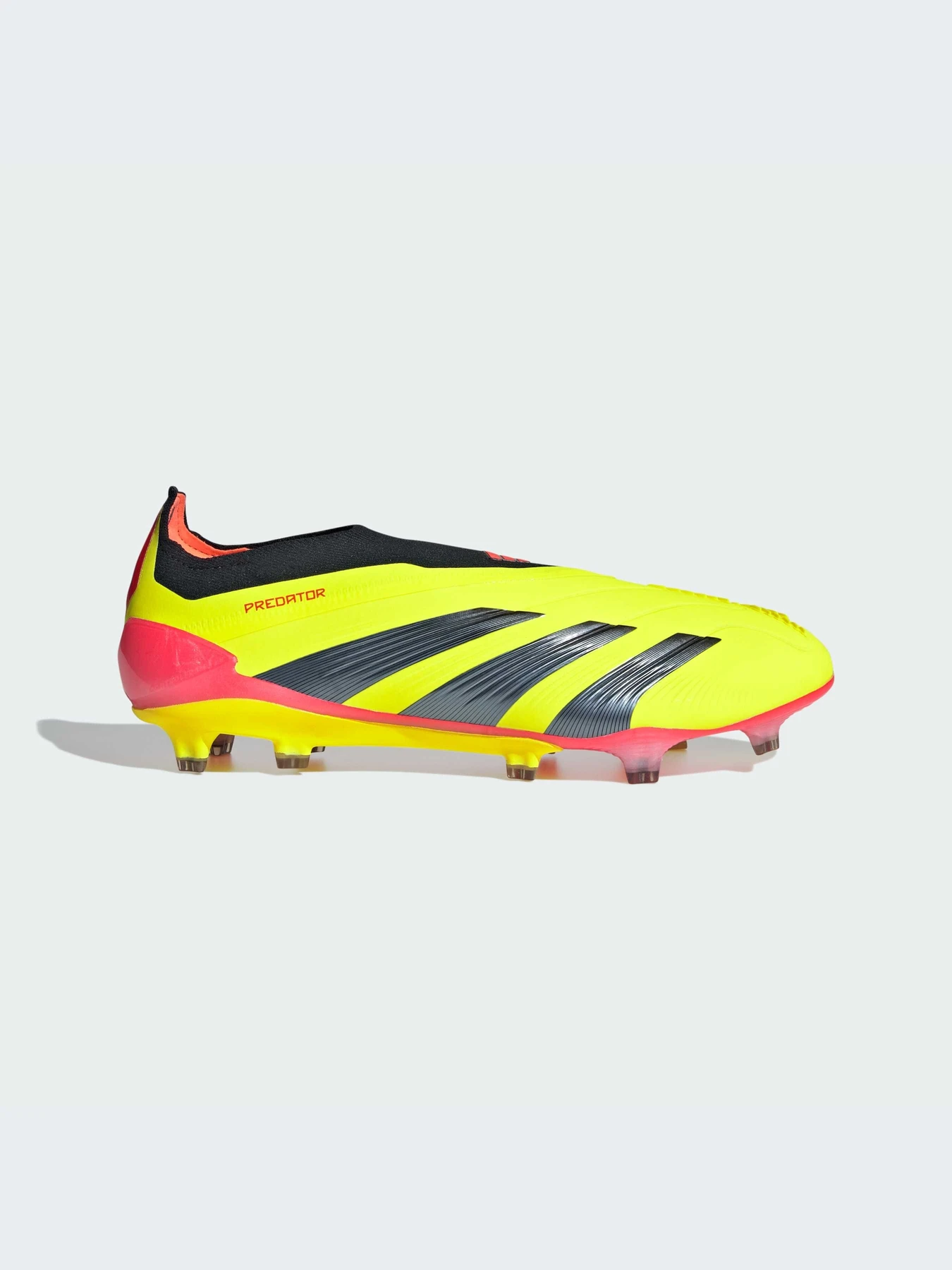 Кроссовки Adidas Predator модель IE2366-KZ Кроссовки Adidas Predator модель IE2366-KZ Фото