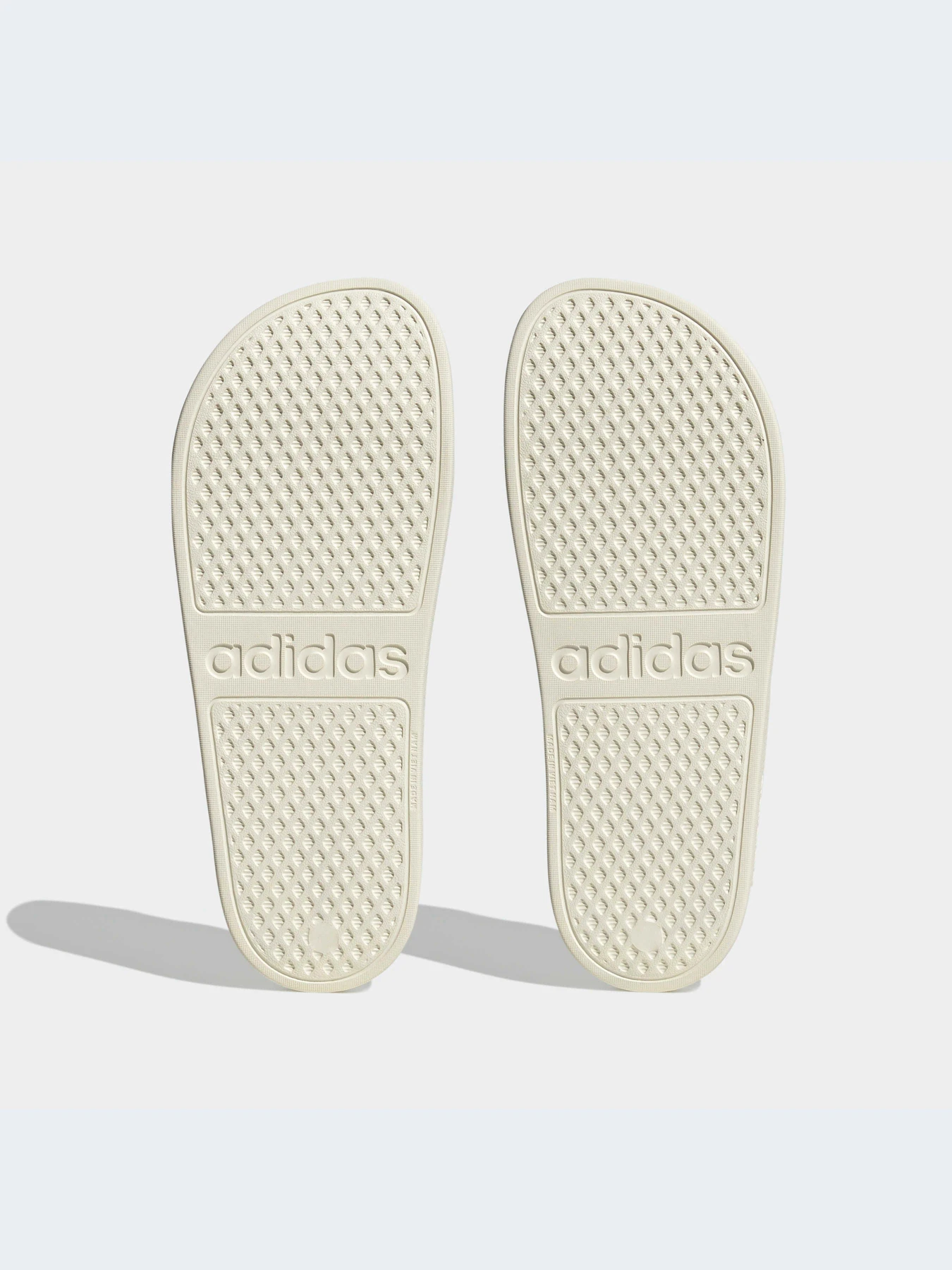 Шлёпанцы Adidas Adilette модель IF7370-KZ Шлёпанцы Adidas Adilette модель IF7370-KZ Фото