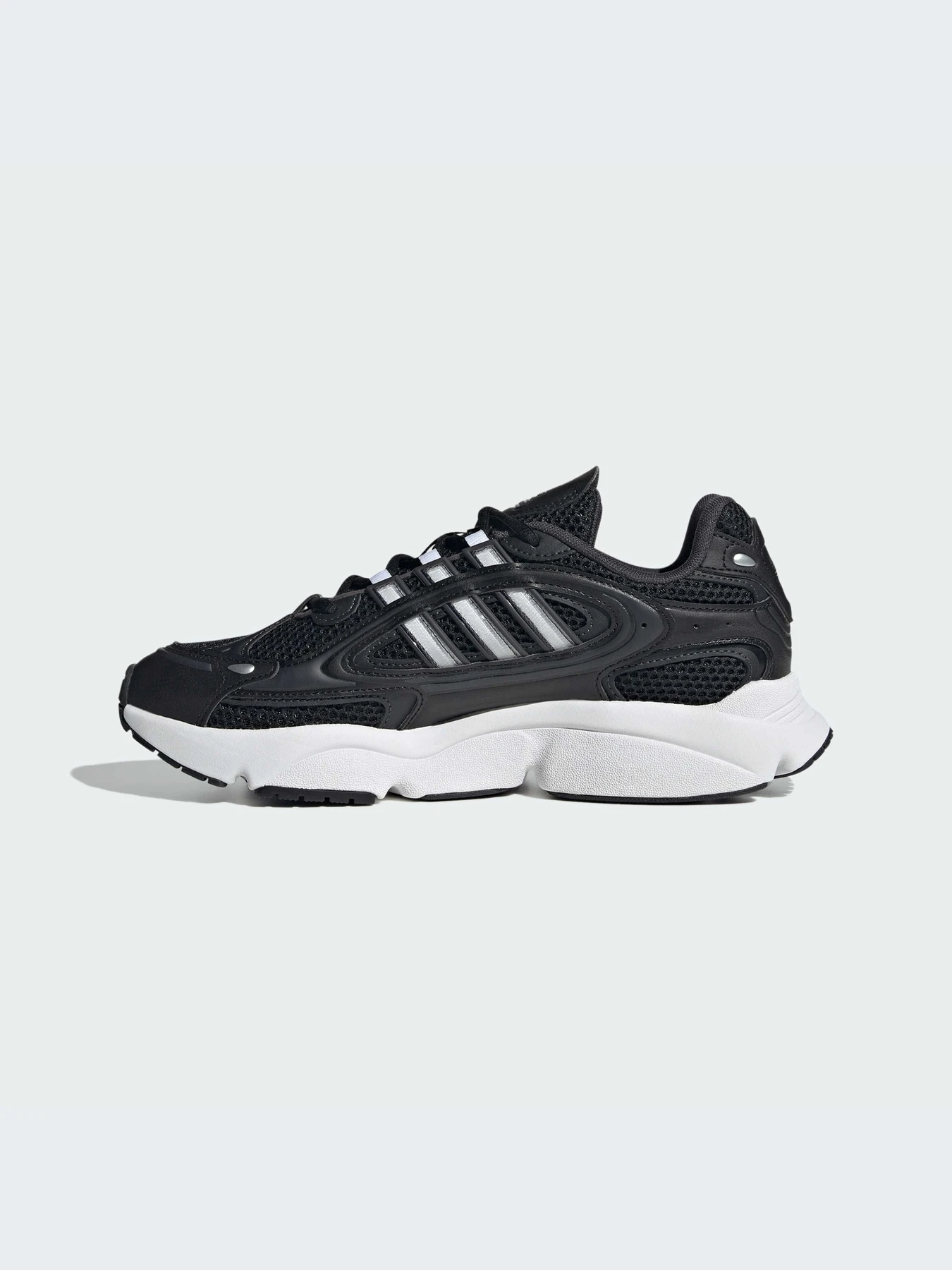 Кроссовки Adidas Ozweego модель IF9593-KZ Фото