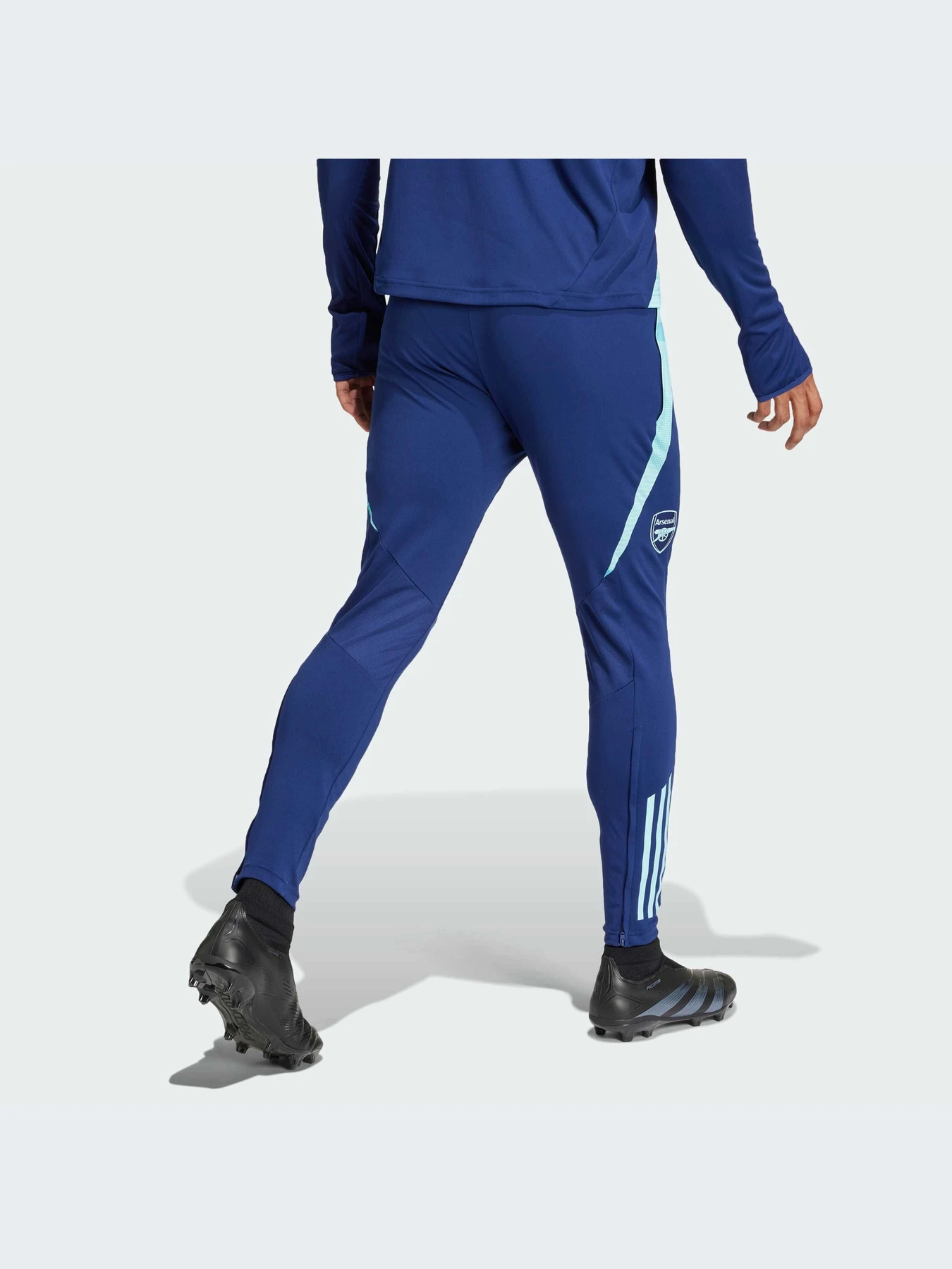 Брюки Adidas модель IT2216-KZ Брюки Adidas модель IT2216-KZ Фото