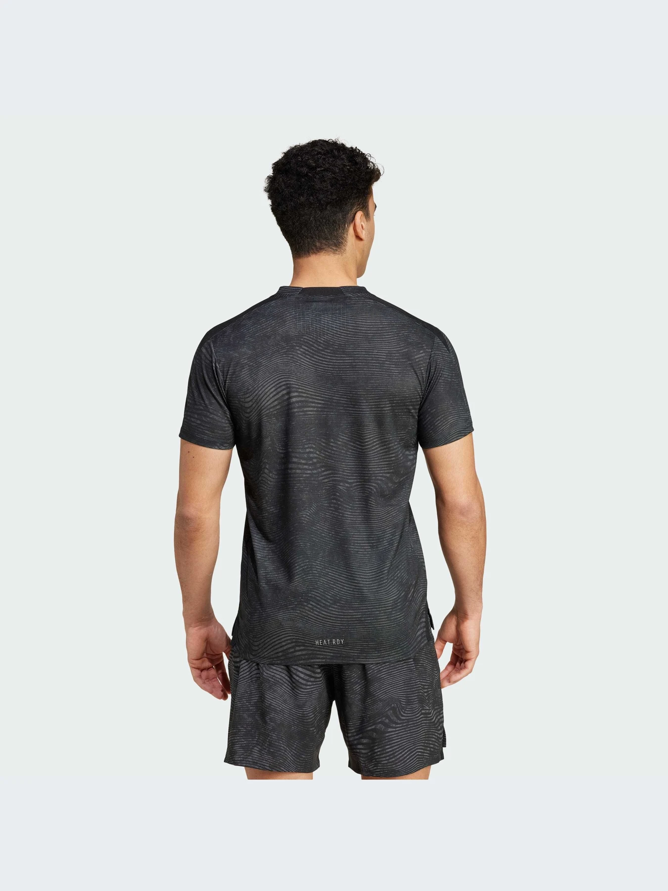 Футболки и поло Adidas модель IV6119-KZ Футболки и поло Adidas модель IV6119-KZ Фото