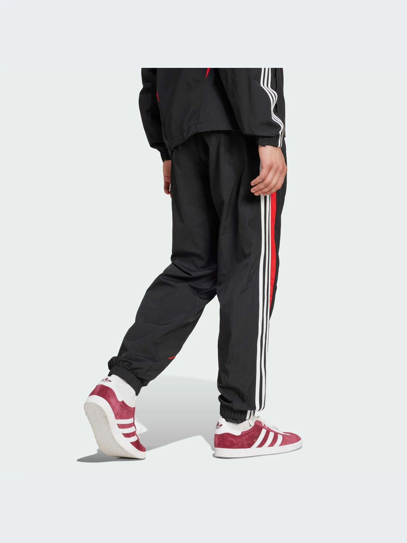 Брюки Adidas модель IX9646-KZ Брюки Adidas модель IX9646-KZ Фото