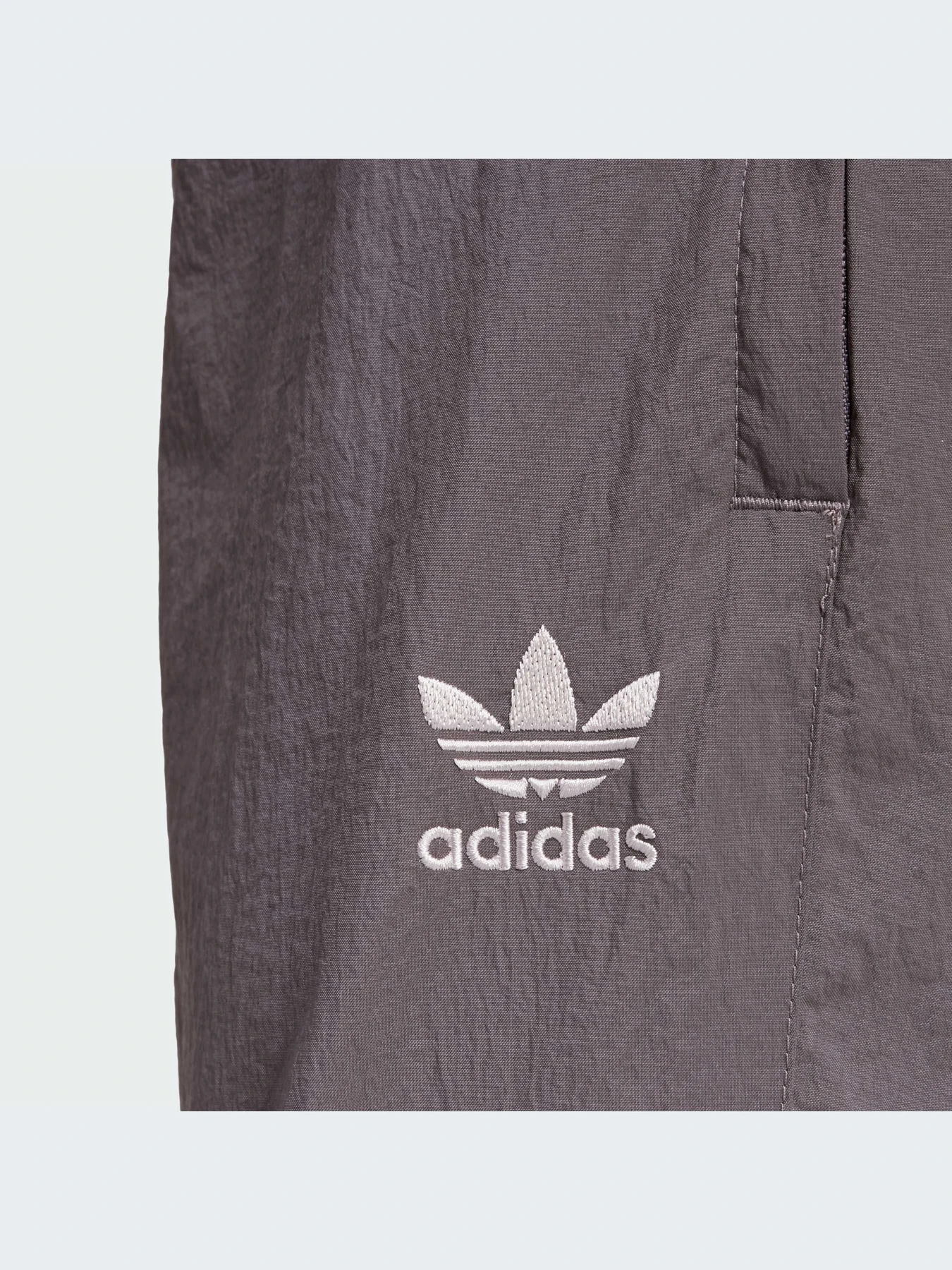 Брюки Adidas модель JI9480-KZ Брюки Adidas модель JI9480-KZ Фото
