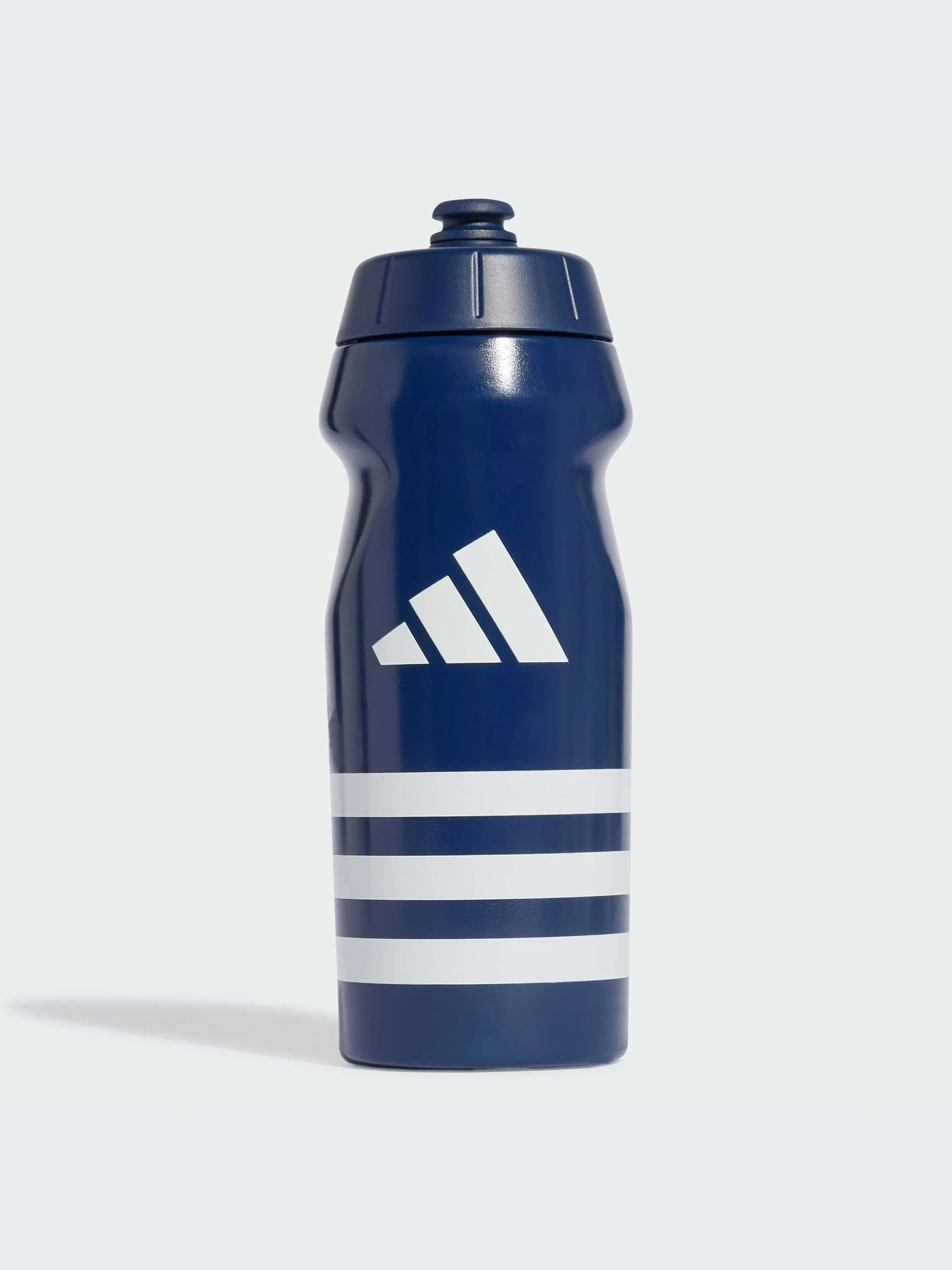 Бутылки Adidas Tiro модель IW8158-KZ Бутылки Adidas Tiro модель IW8158-KZ Фото
