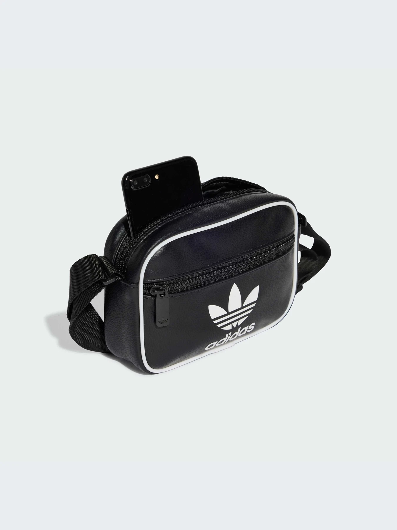 Сумки Adidas модель IT7598-KZ Сумки Adidas модель IT7598-KZ Фото