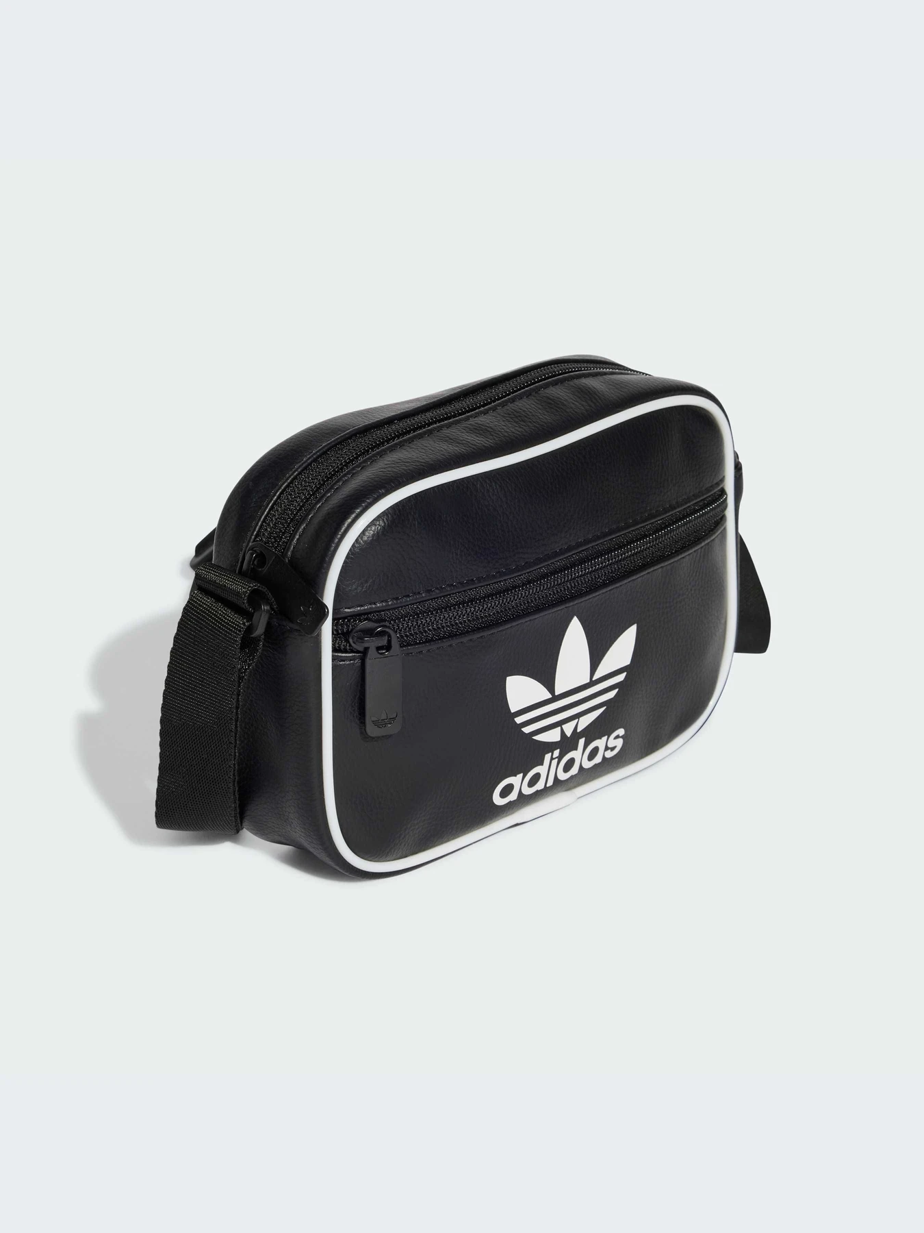 Сумки Adidas модель IT7598-KZ Сумки Adidas модель IT7598-KZ Фото