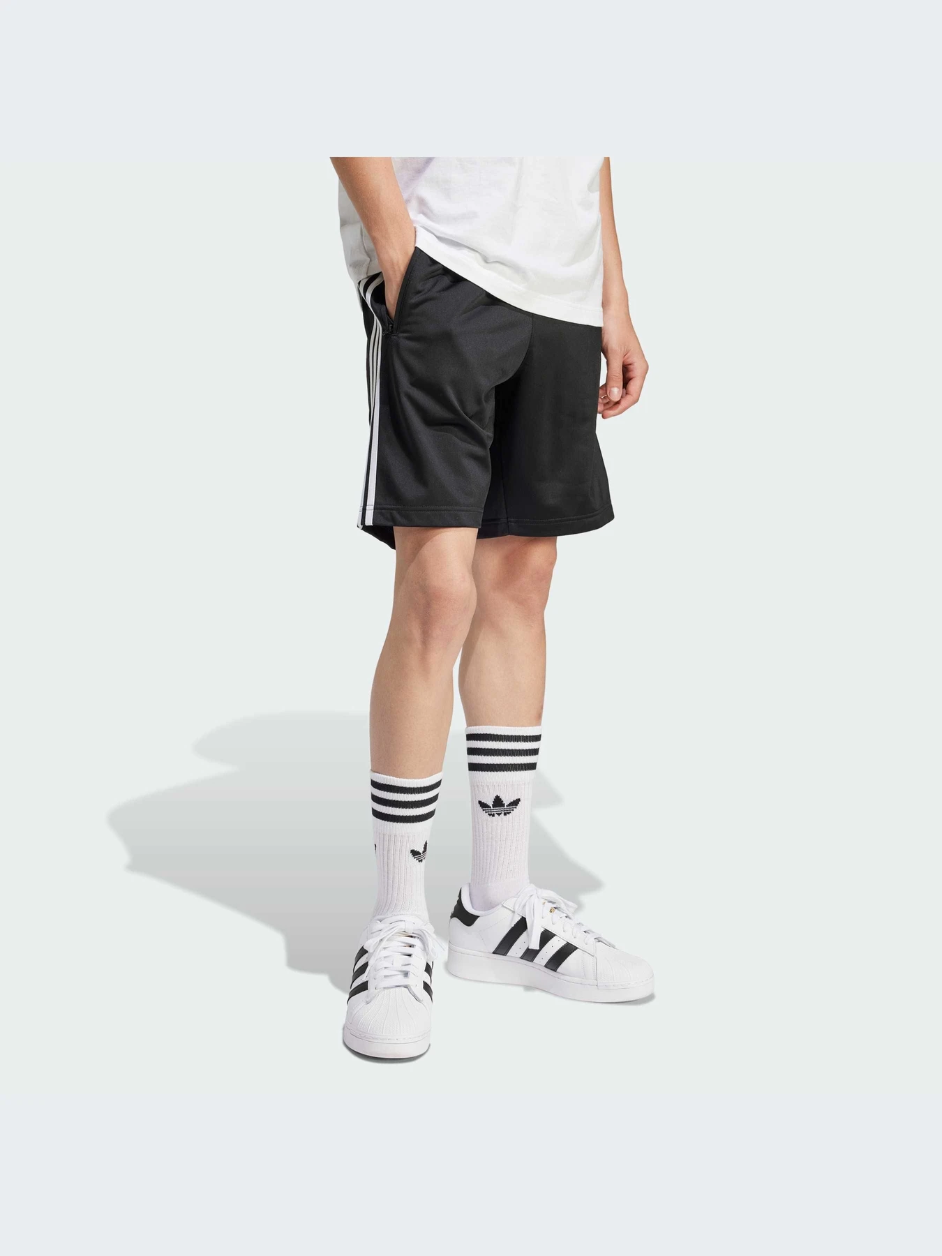 Шорты Adidas Adicolor модель IU2368-KZ Шорты Adidas Adicolor модель IU2368-KZ Фото