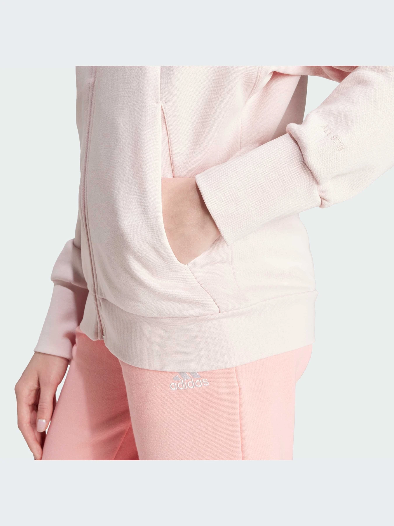 Худи и свитшоты Adidas модель IY6804-KZ Худи и свитшоты Adidas модель IY6804-KZ Фото