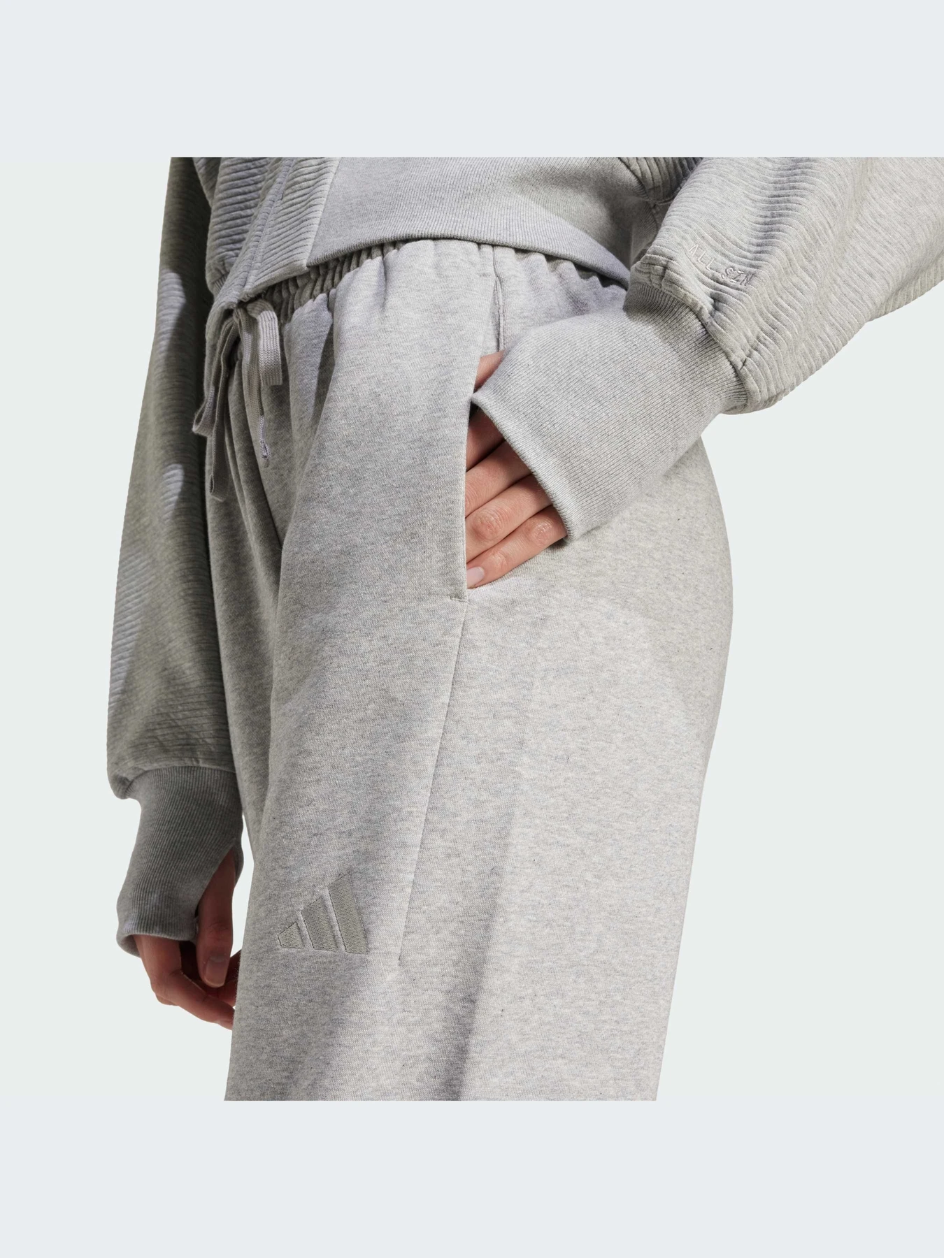 Брюки Adidas модель IY6841-KZ Брюки Adidas модель IY6841-KZ Фото