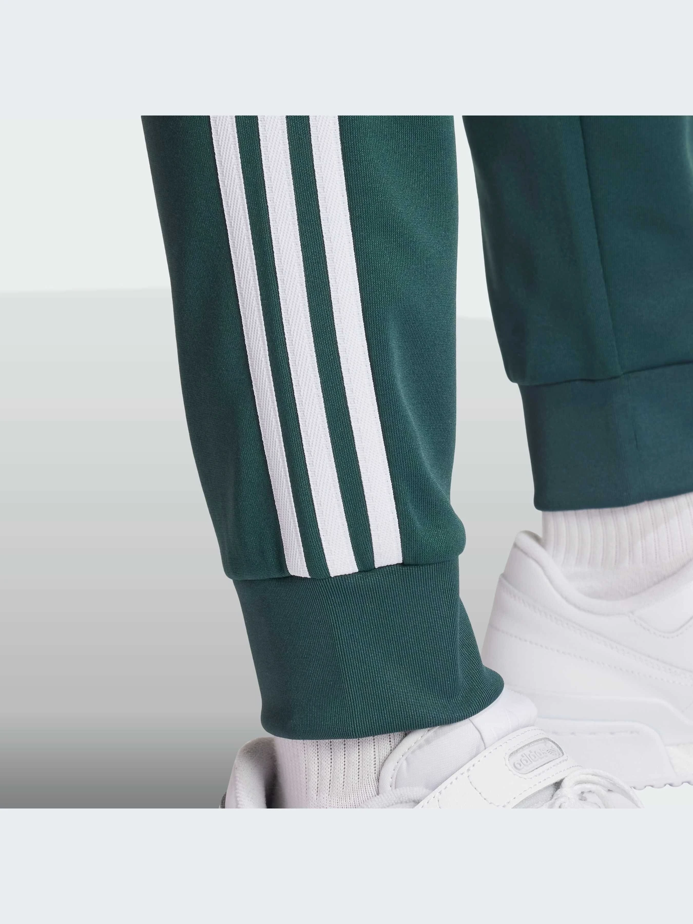 Брюки Adidas модель IY9868-KZ Брюки Adidas модель IY9868-KZ Фото