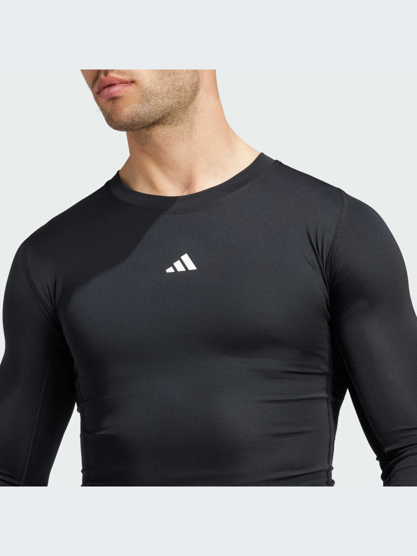 Худи и свитшоты Adidas Clima модель JE6702-KZ Худи и свитшоты Adidas Clima модель JE6702-KZ Фото
