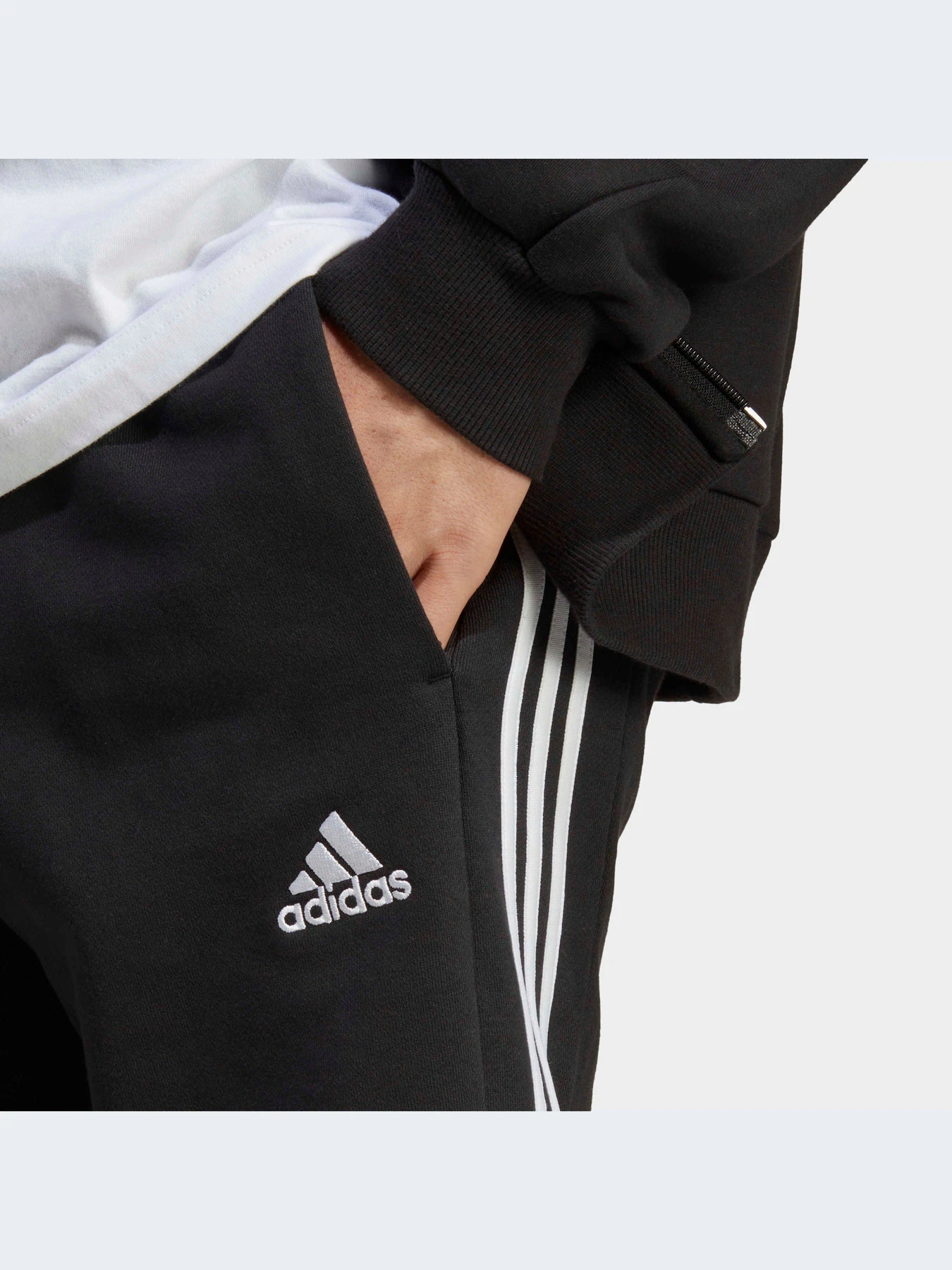 Шорты Adidas модель IC9435-KZ Шорты Adidas модель IC9435-KZ Фото