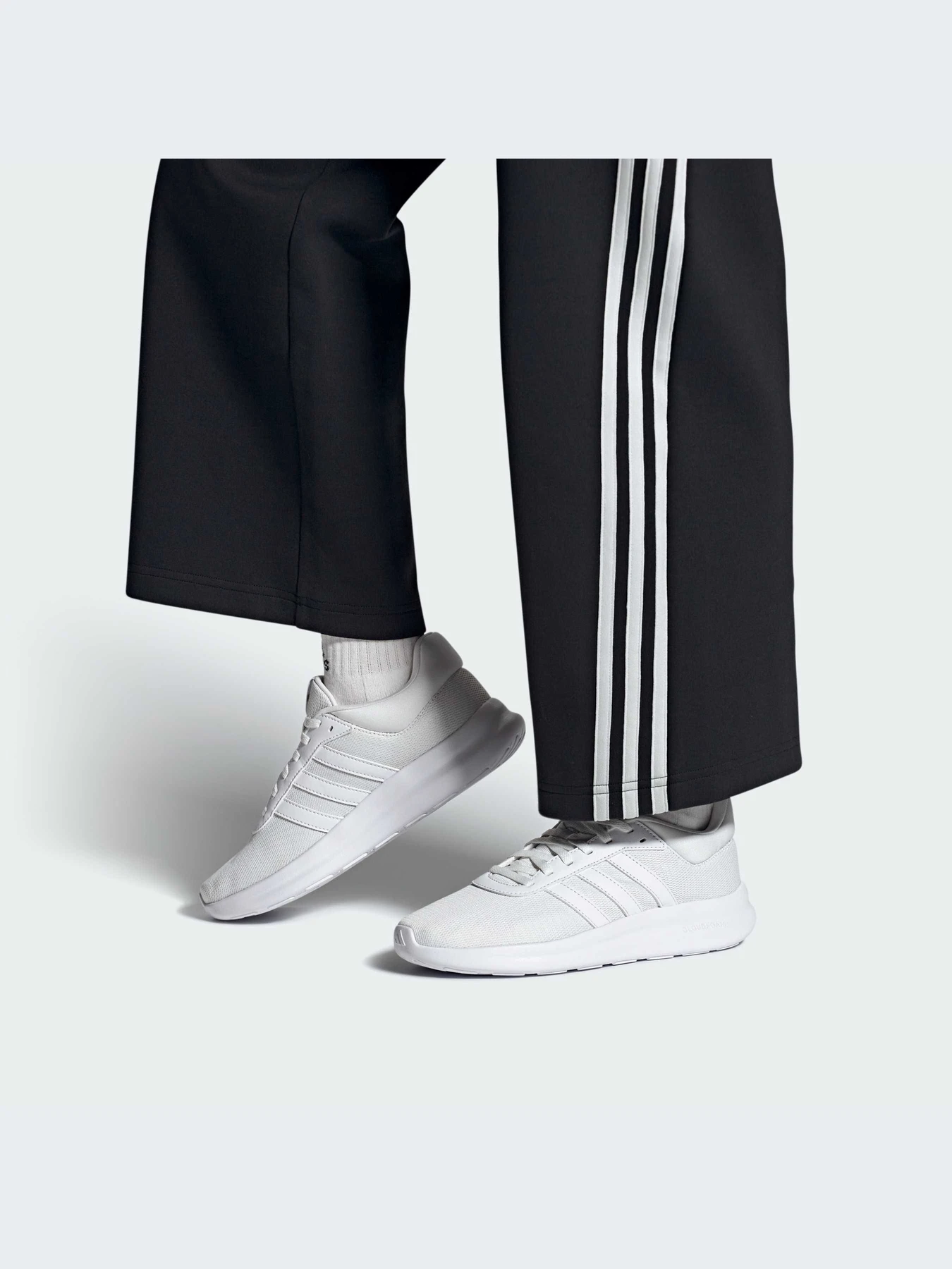 Кроссовки Adidas Lite Racer модель IE8561-KZ Кроссовки Adidas Lite Racer модель IE8561-KZ Фото