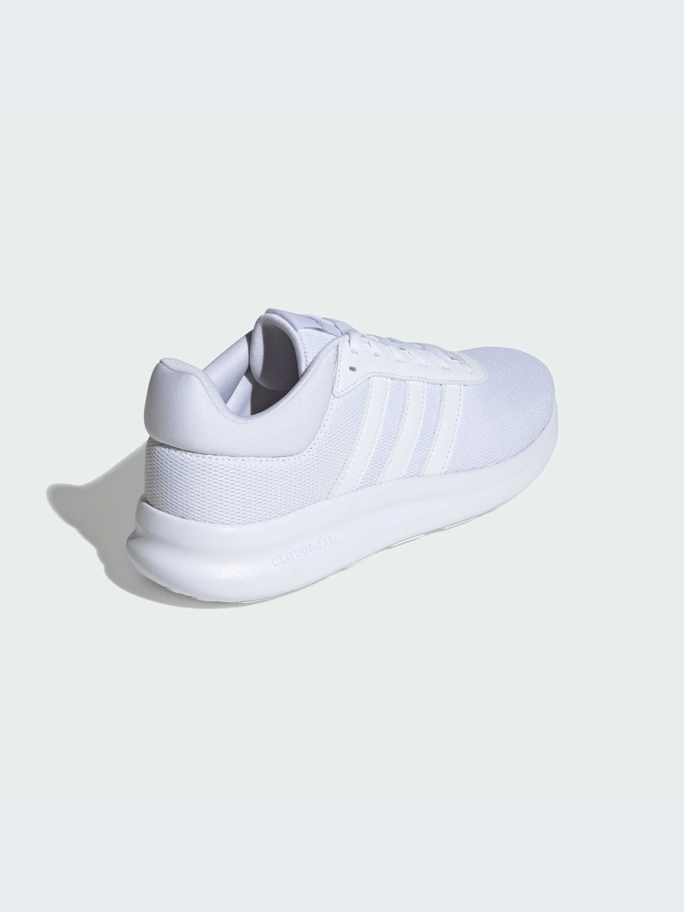 Кроссовки Adidas Lite Racer модель IE8561-KZ Кроссовки Adidas Lite Racer модель IE8561-KZ Фото