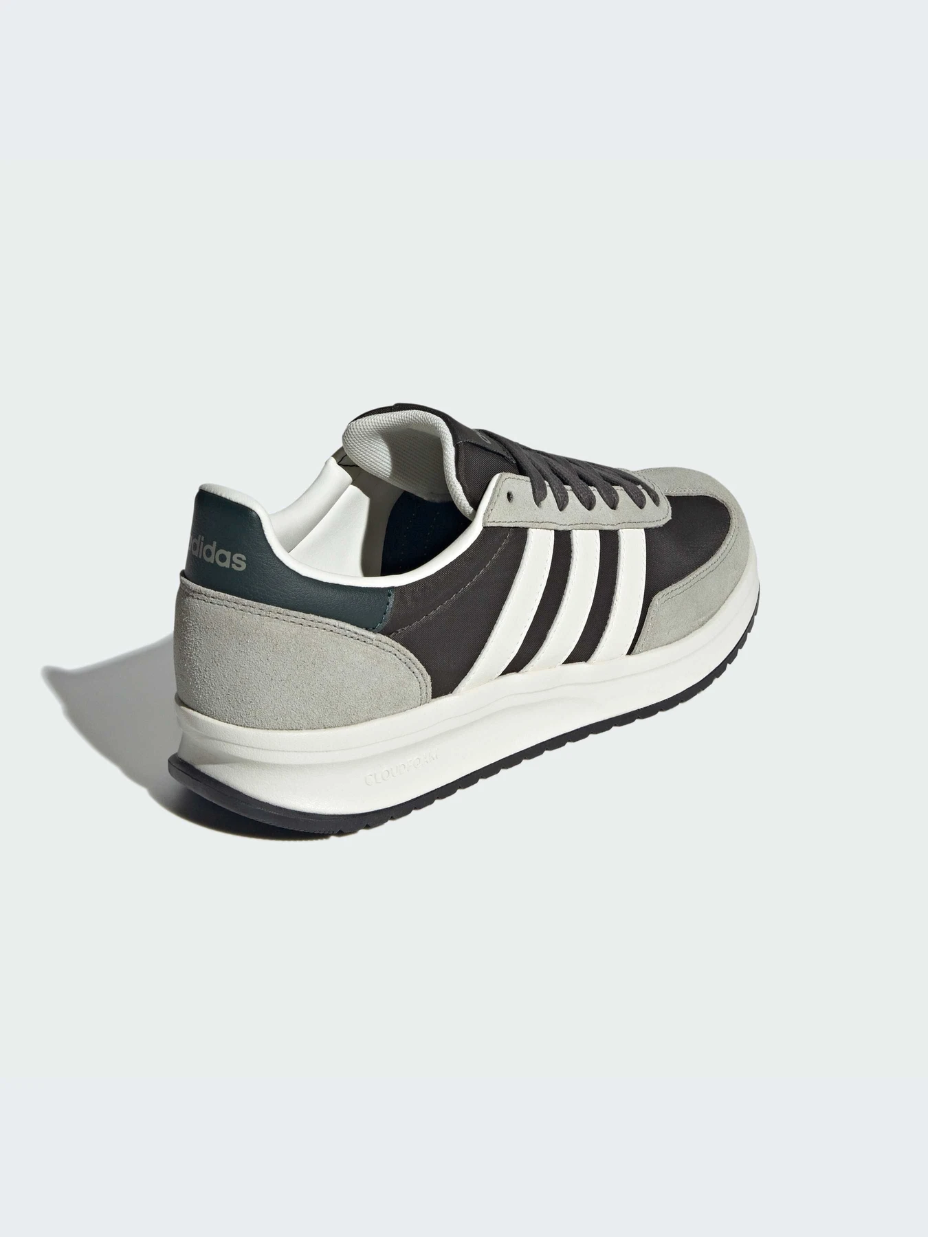 Кроссовки Adidas модель IH8587-KZ Кроссовки Adidas модель IH8587-KZ Фото