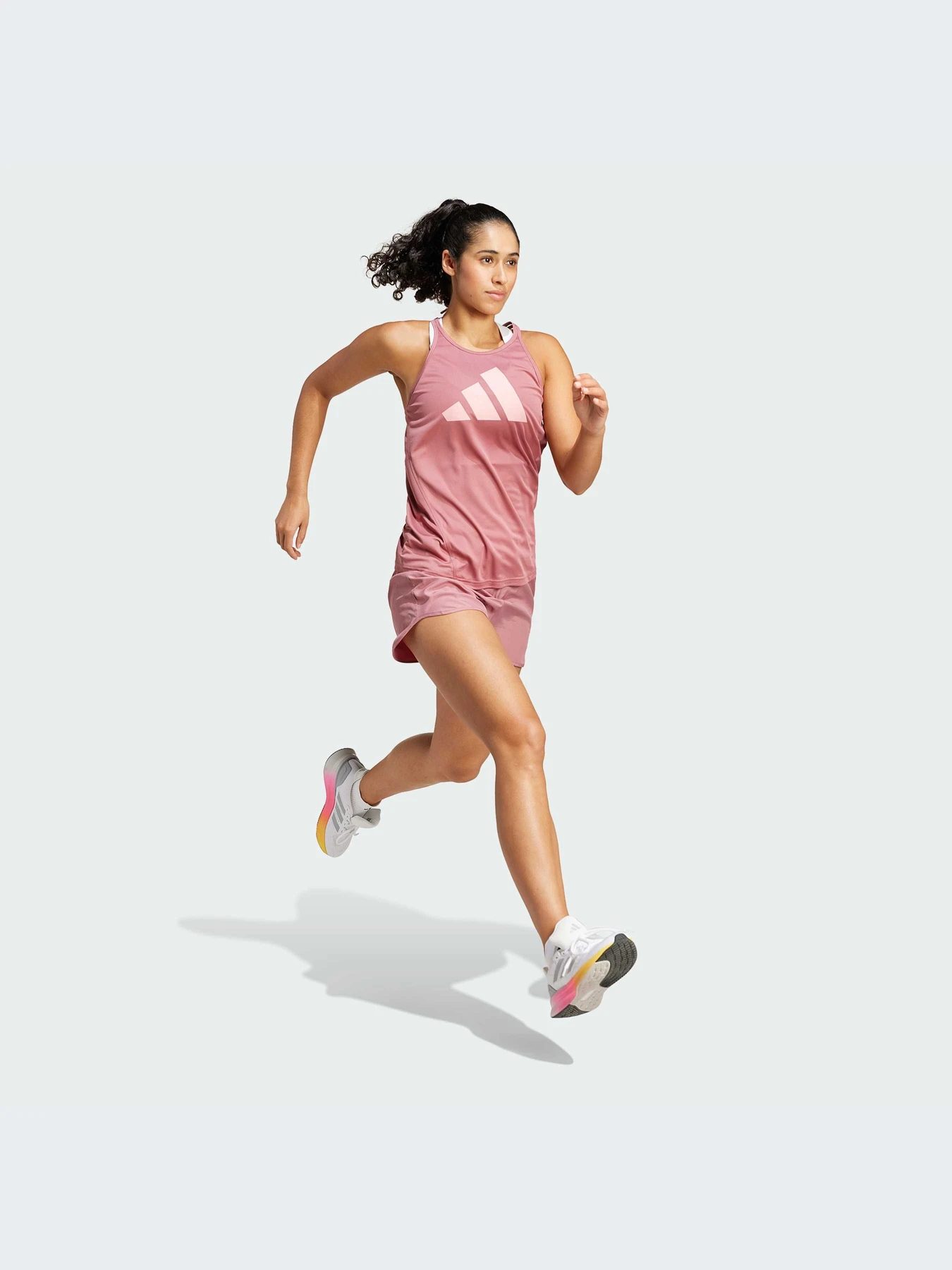 Футболки и поло Adidas модель IW8448-KZ Футболки и поло Adidas модель IW8448-KZ Фото