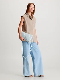 Сумки Calvin Klein модель K60K611759-PEB Фото