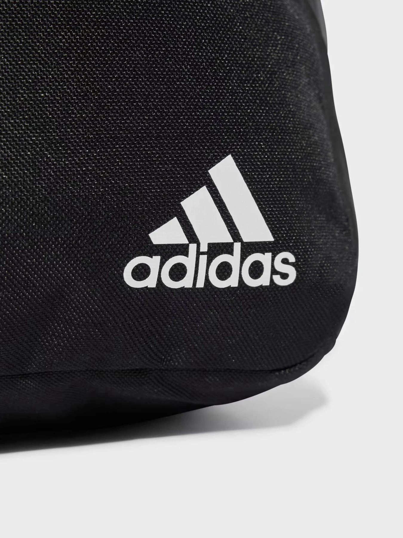 Рюкзаки Adidas модель IZ1895 Рюкзаки Adidas модель IZ1895 Фото