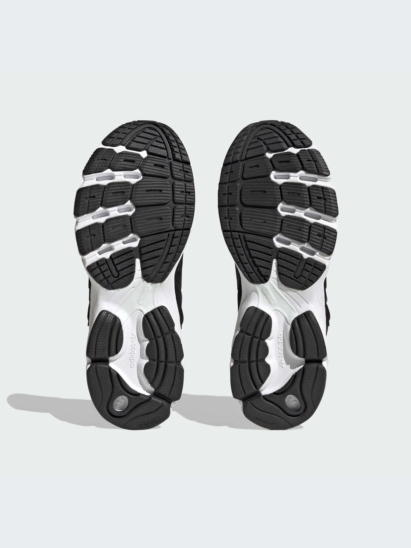 Кроссовки Adidas Astir модель IE9886-KZ Кроссовки Adidas Astir модель IE9886-KZ Фото