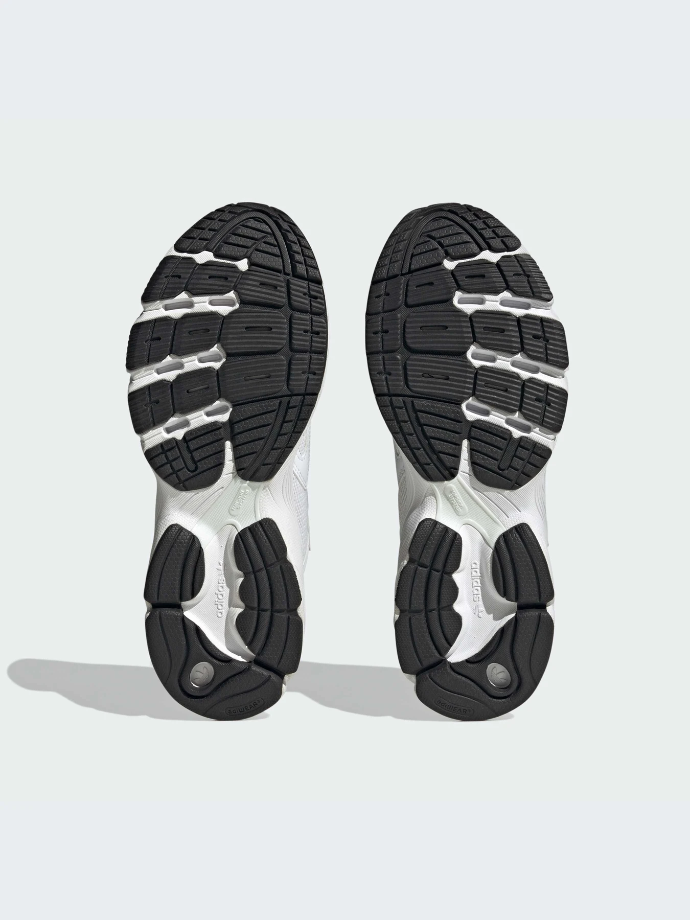 Кроссовки Adidas Astir модель IE9887-KZ Кроссовки Adidas Astir модель IE9887-KZ Фото