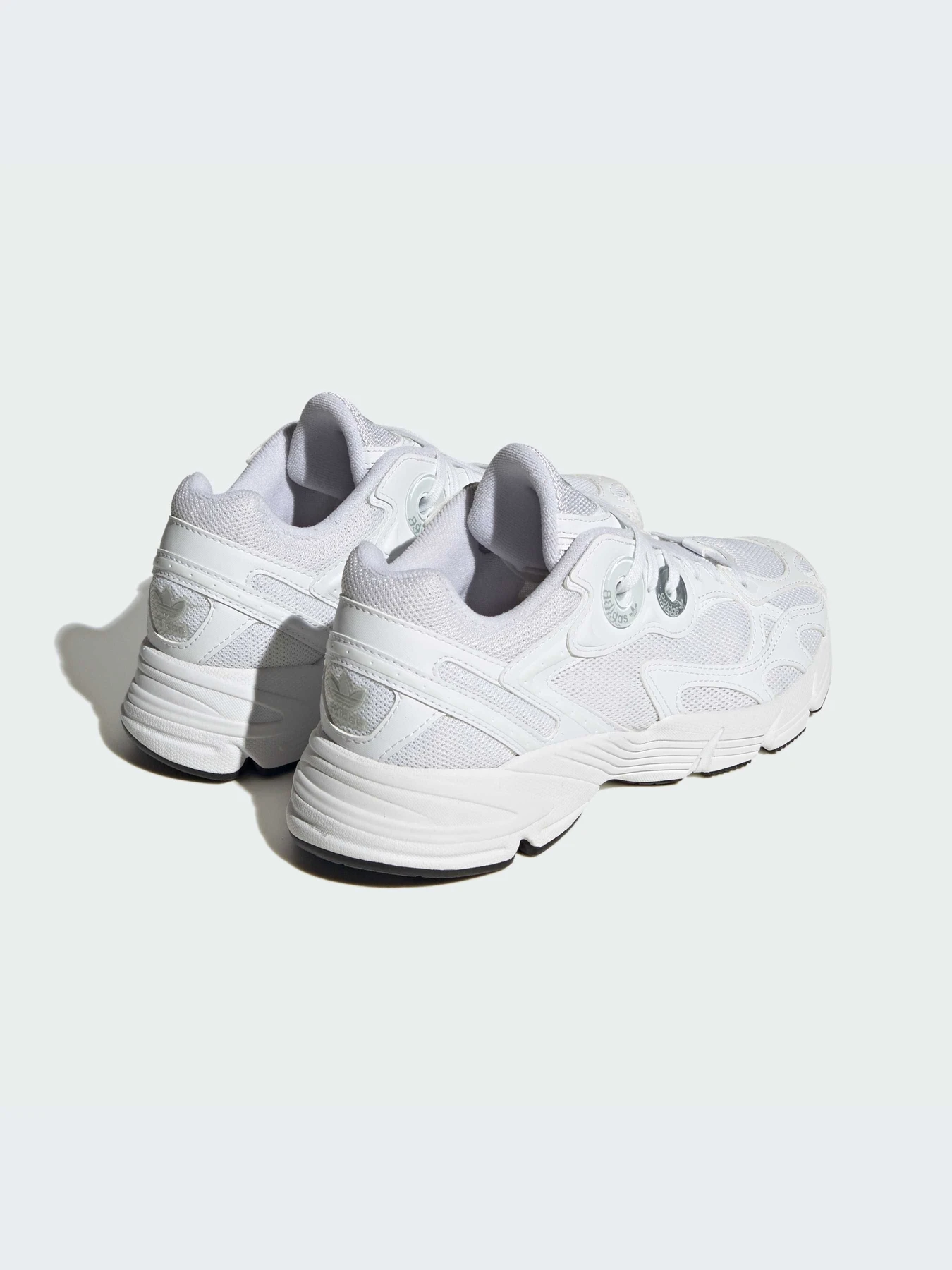 Кроссовки Adidas Astir модель IE9887-KZ Кроссовки Adidas Astir модель IE9887-KZ Фото