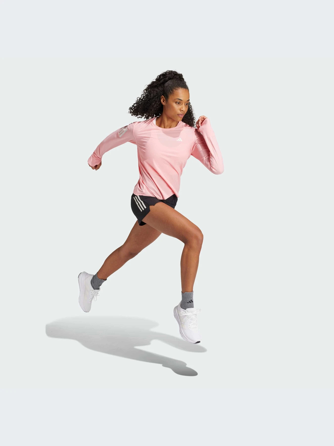 Худи и свитшоты Adidas модель IV5412-KZ Худи и свитшоты Adidas модель IV5412-KZ Фото