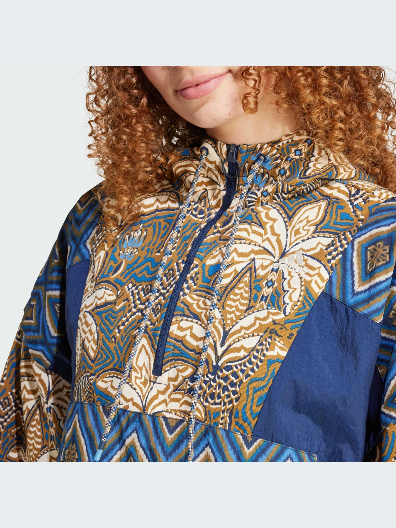 Худи и свитшоты Adidas модель IV9748-KZ Худи и свитшоты Adidas модель IV9748-KZ Фото
