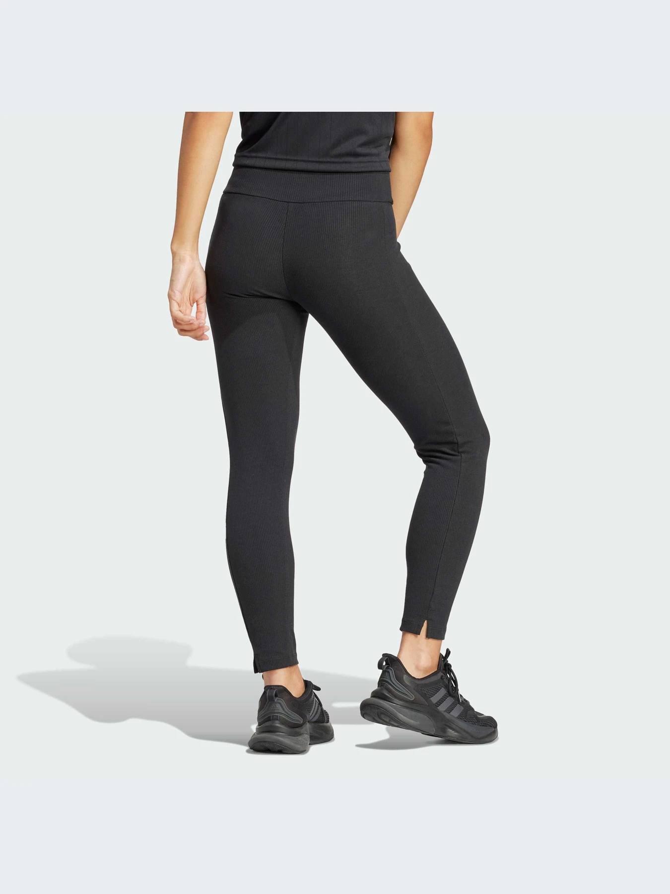 Брюки Adidas модель IP2281-KZ Брюки Adidas модель IP2281-KZ Фото